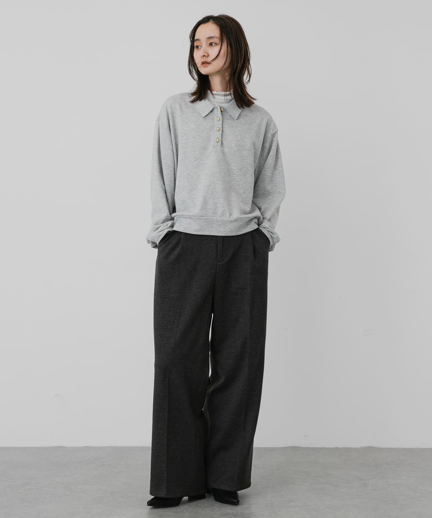 GRAY