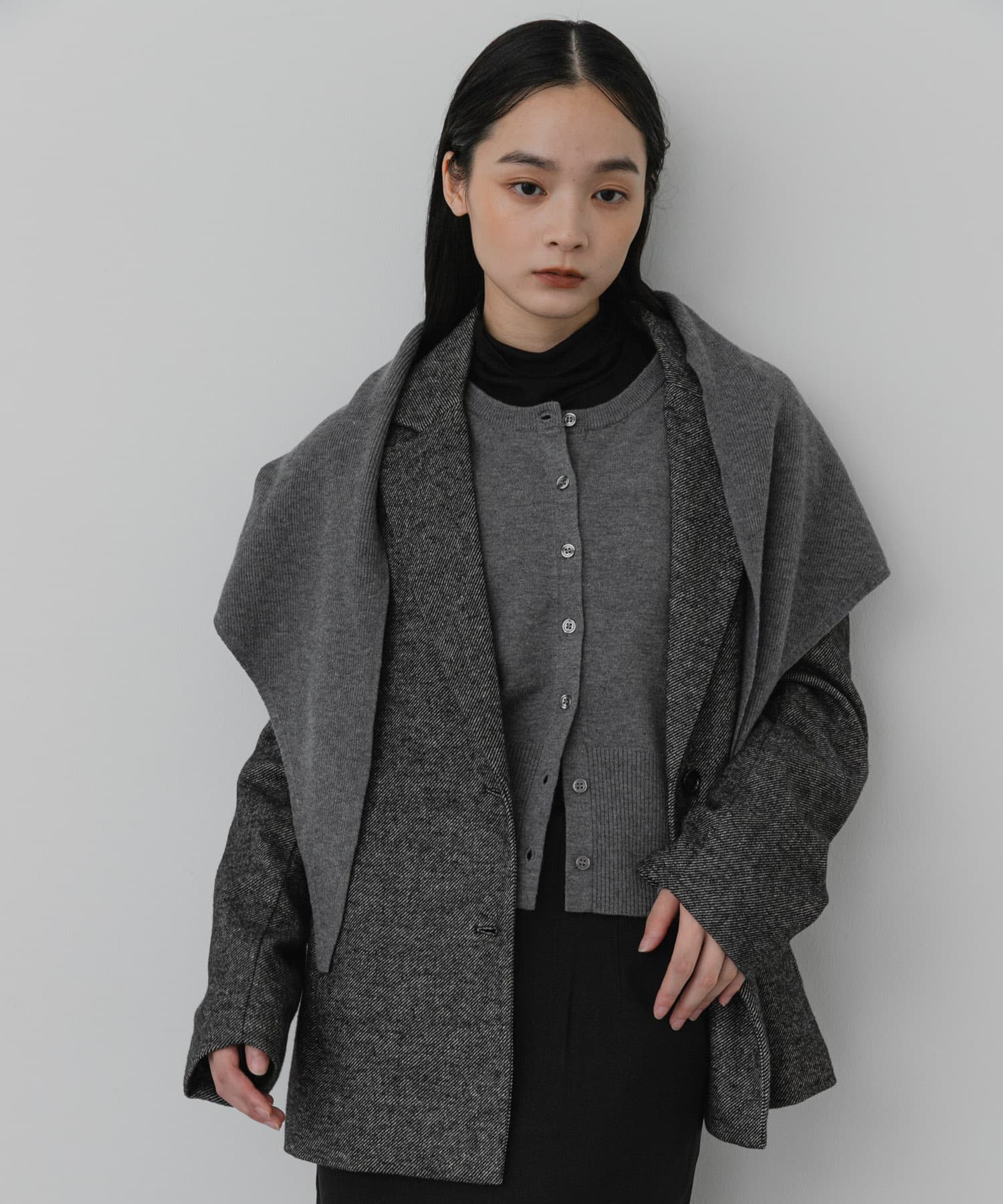 GRAY