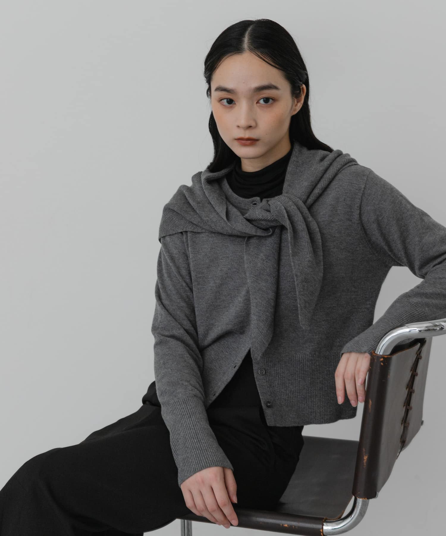 GRAY