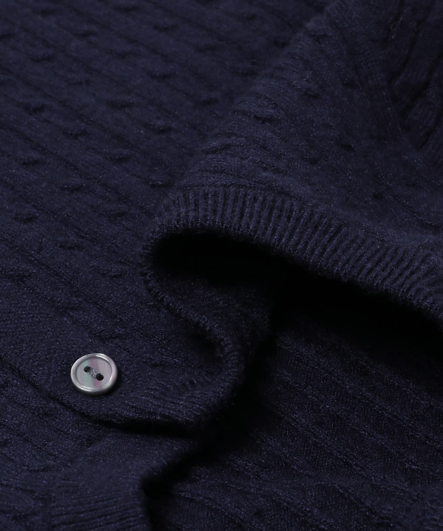 『洗濯可』プチフリルケーブルセーター NAVY One