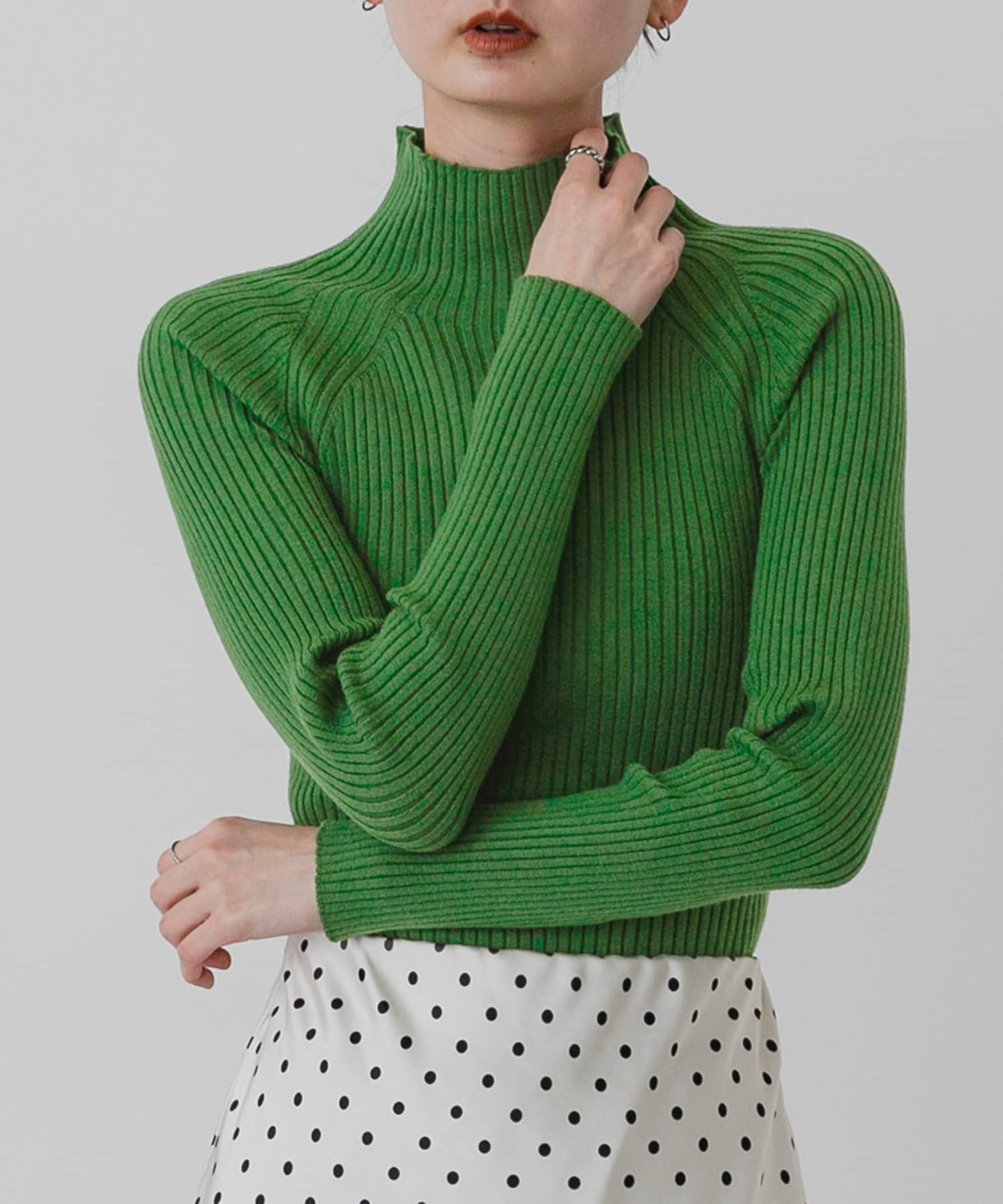 GREEN