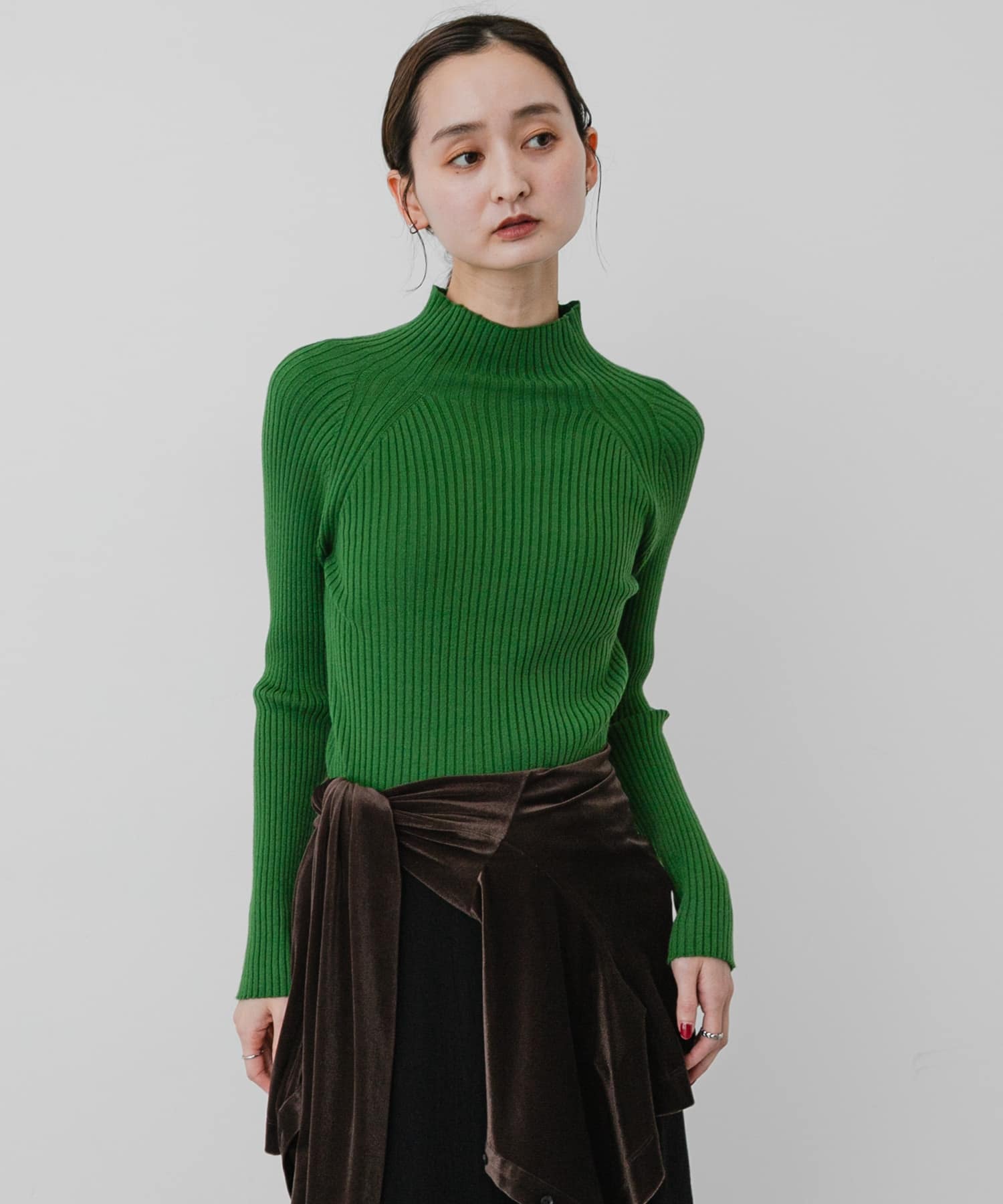 GREEN