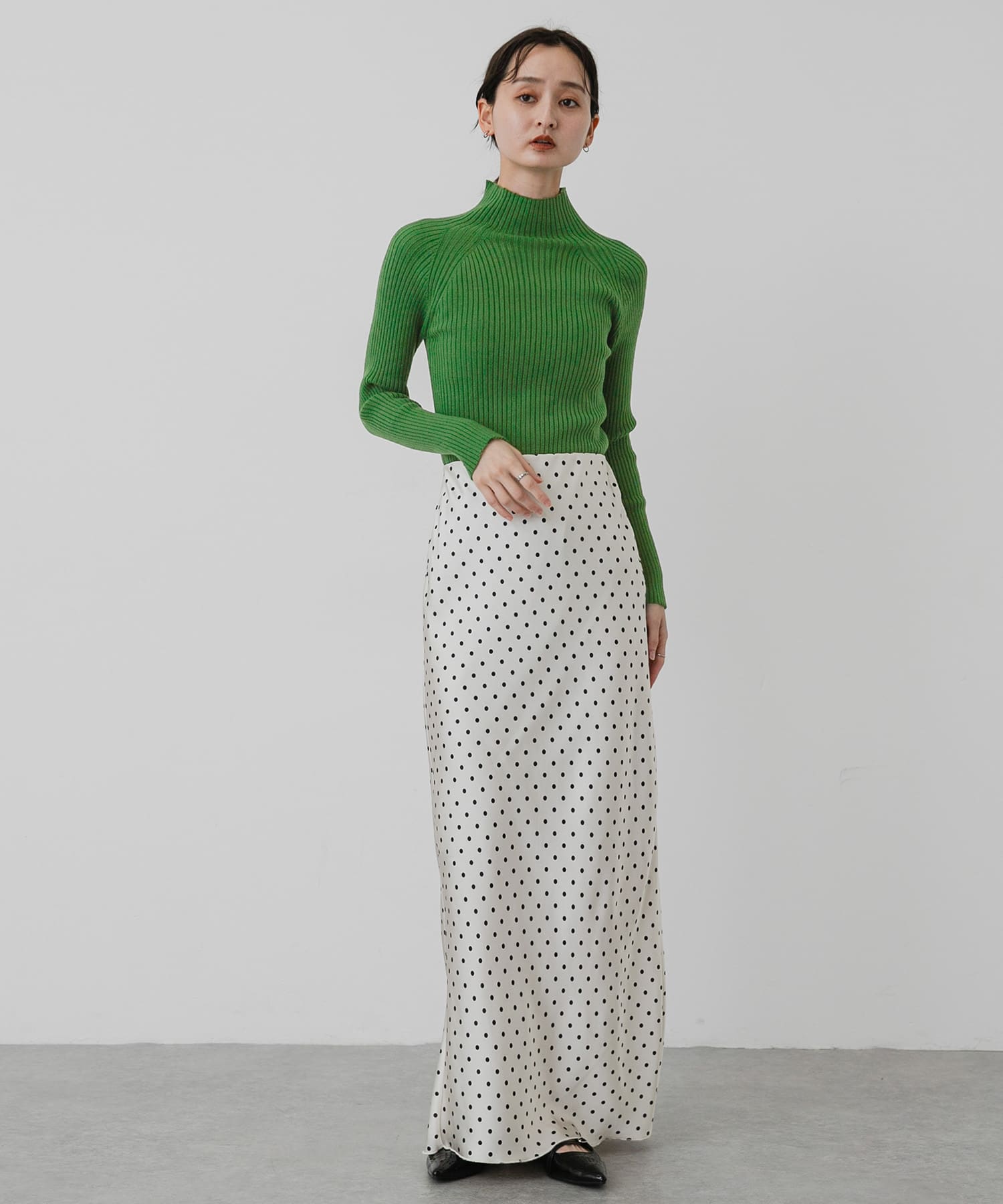 GREEN