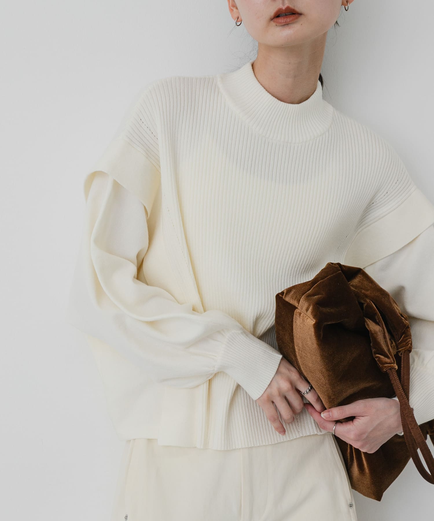 OFF WHITE