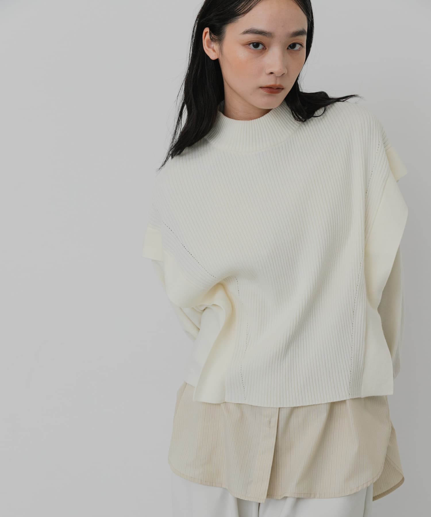 OFF WHITE
