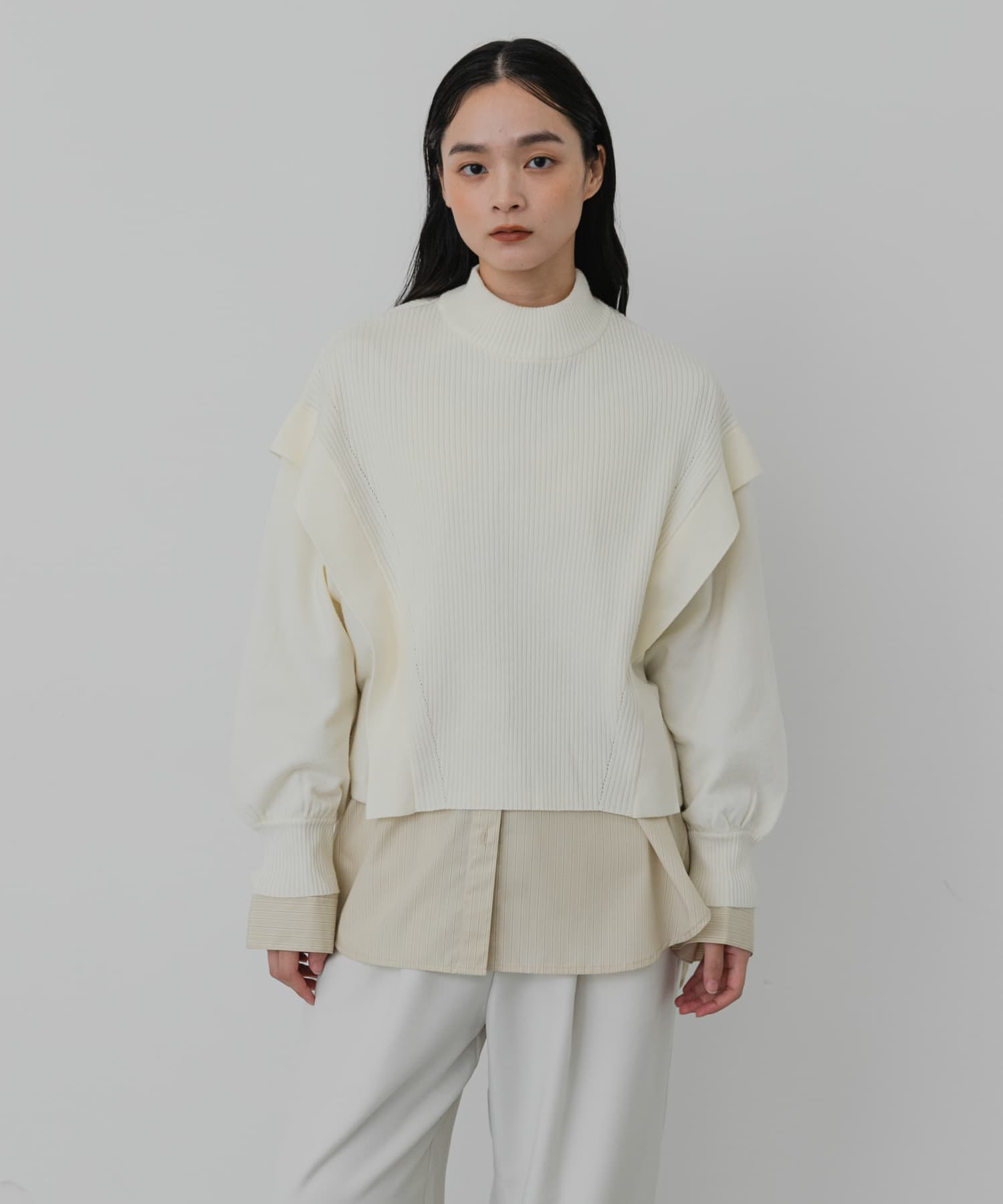 OFF WHITE