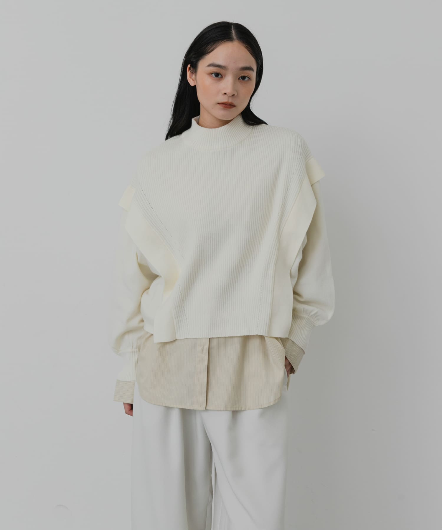 OFF WHITE