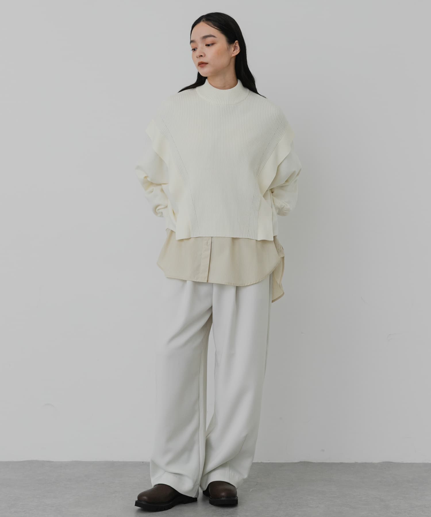 OFF WHITE