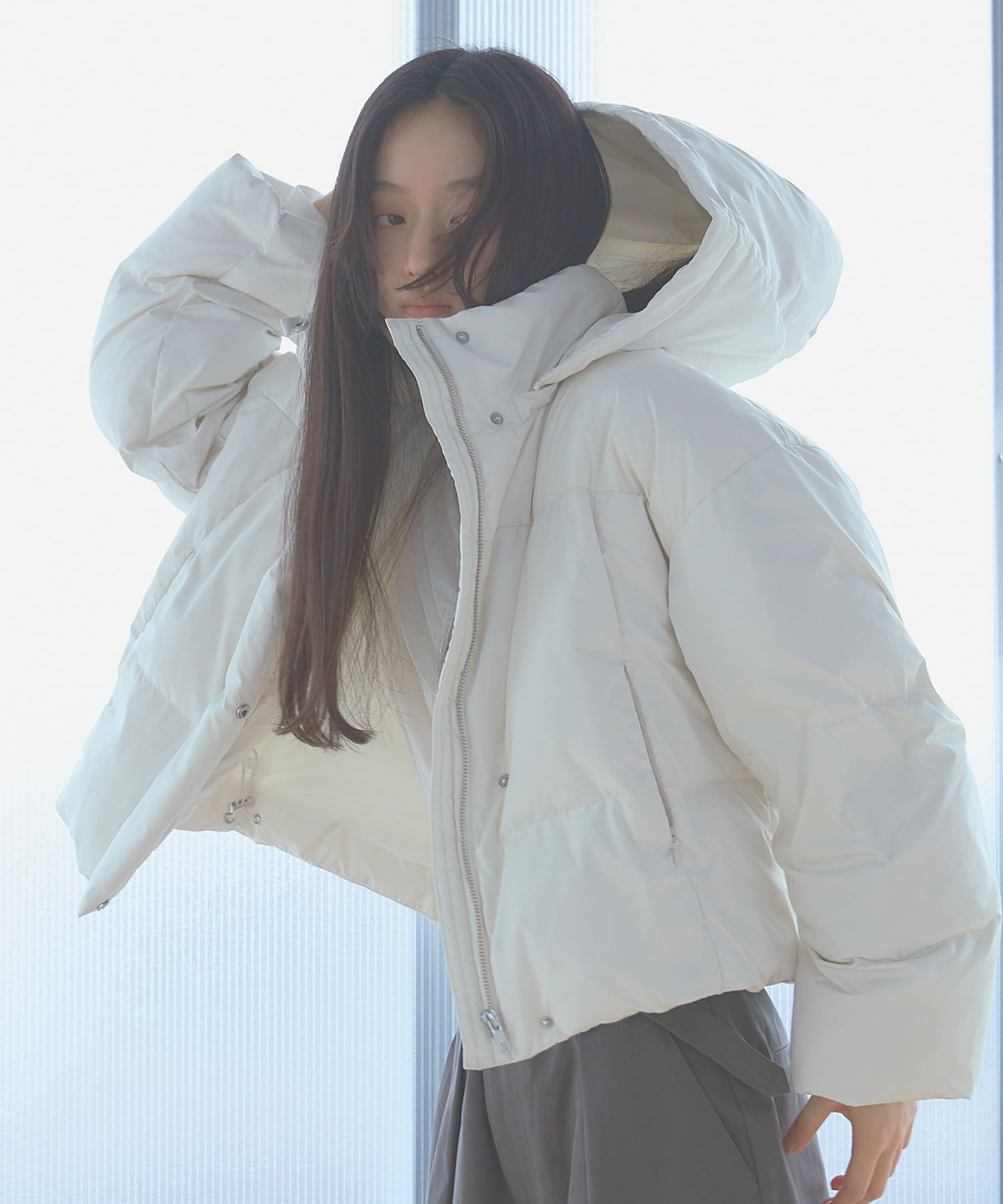 OFF WHITE