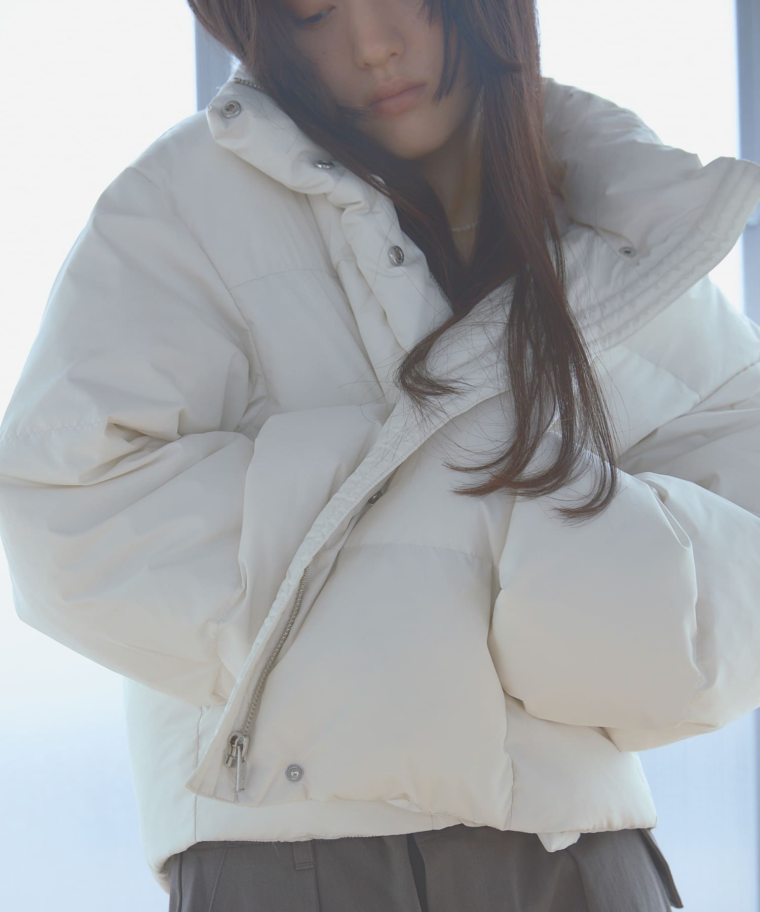 OFF WHITE