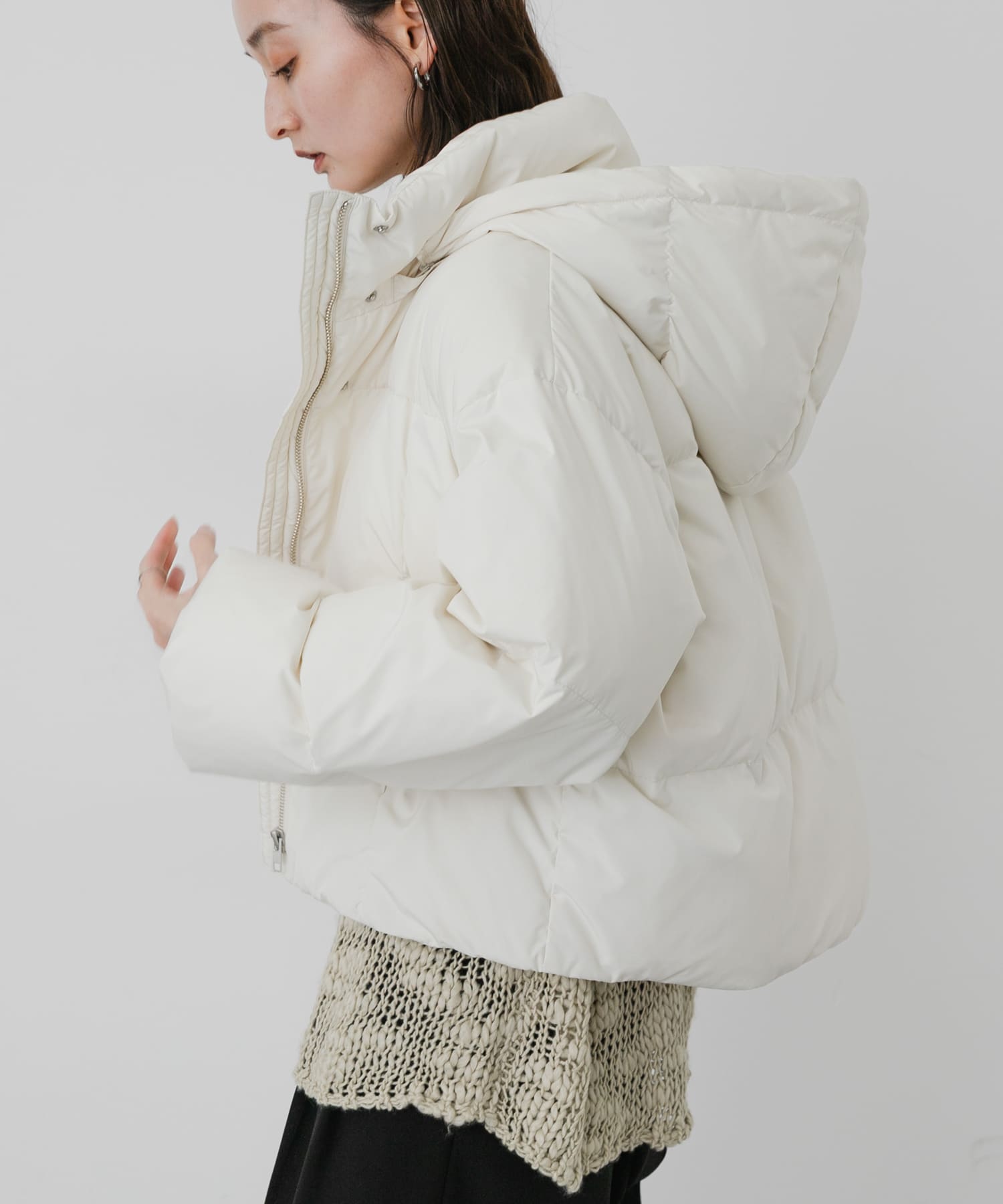 OFF WHITE