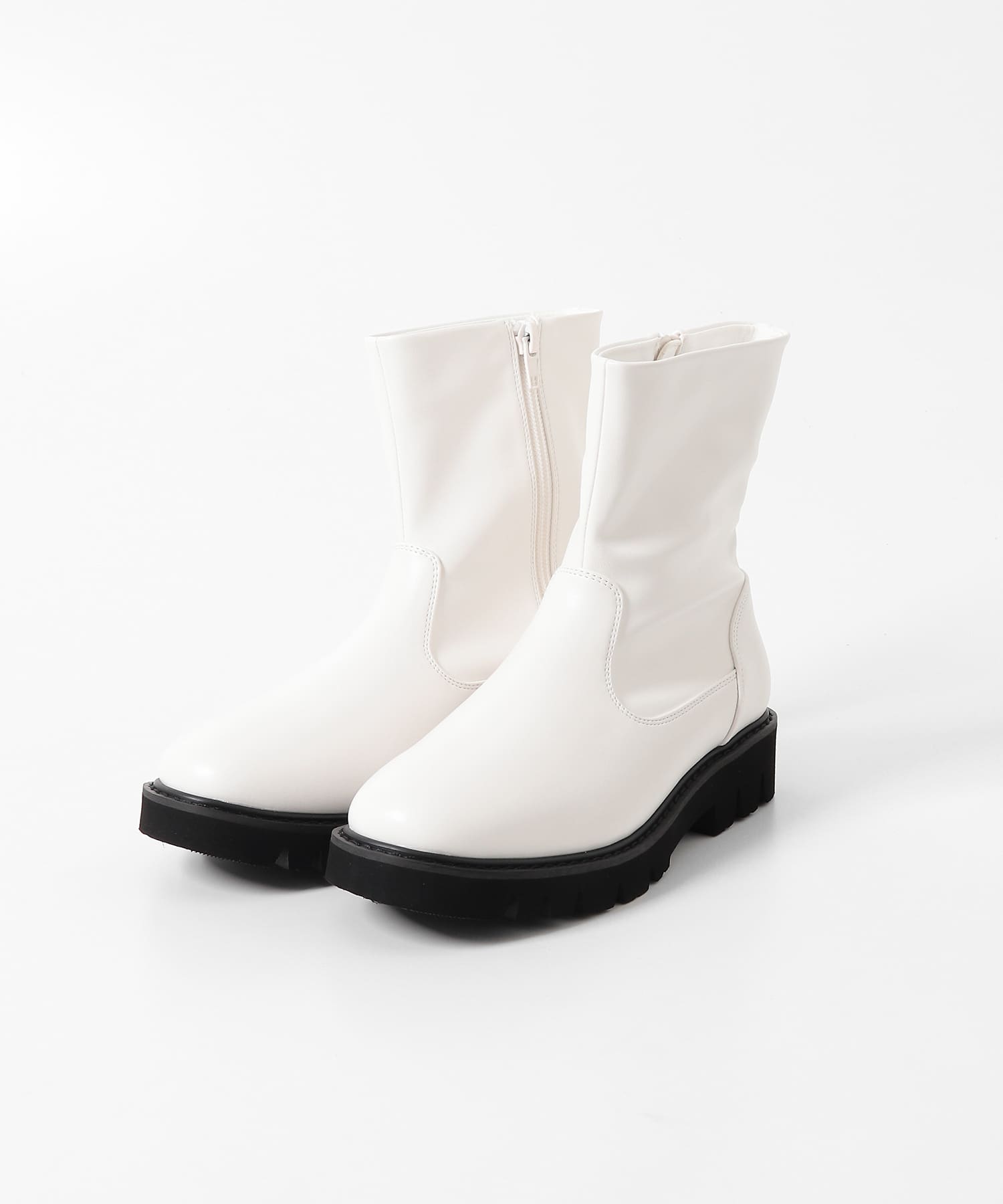 OFF WHITE