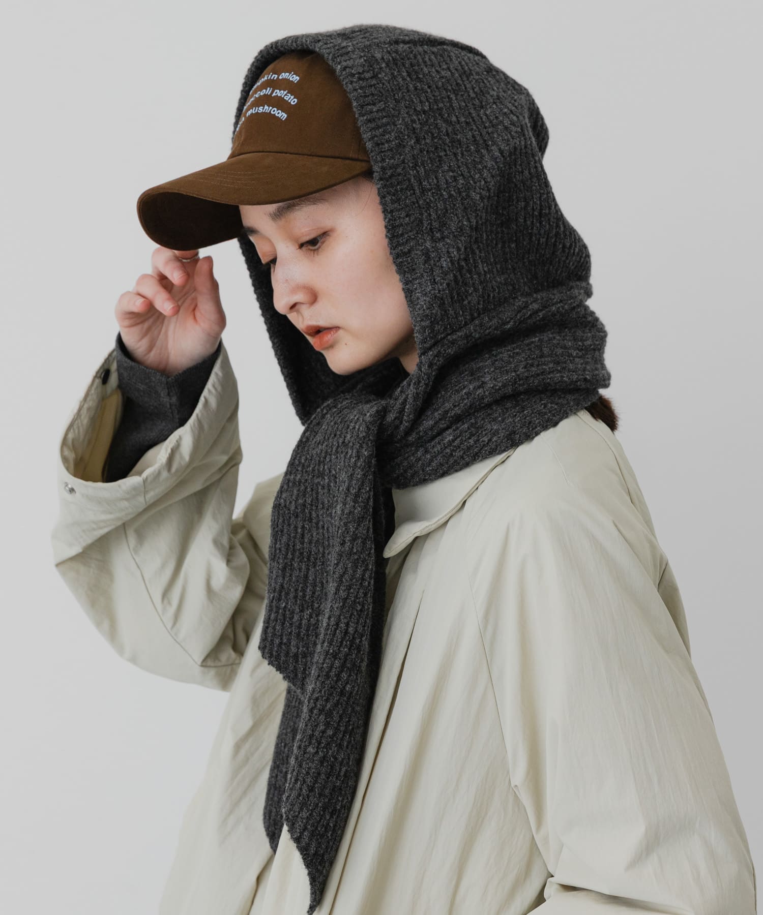 バラクラバツキマフラー(One CHARCOAL): ファッション雑貨｜URBAN