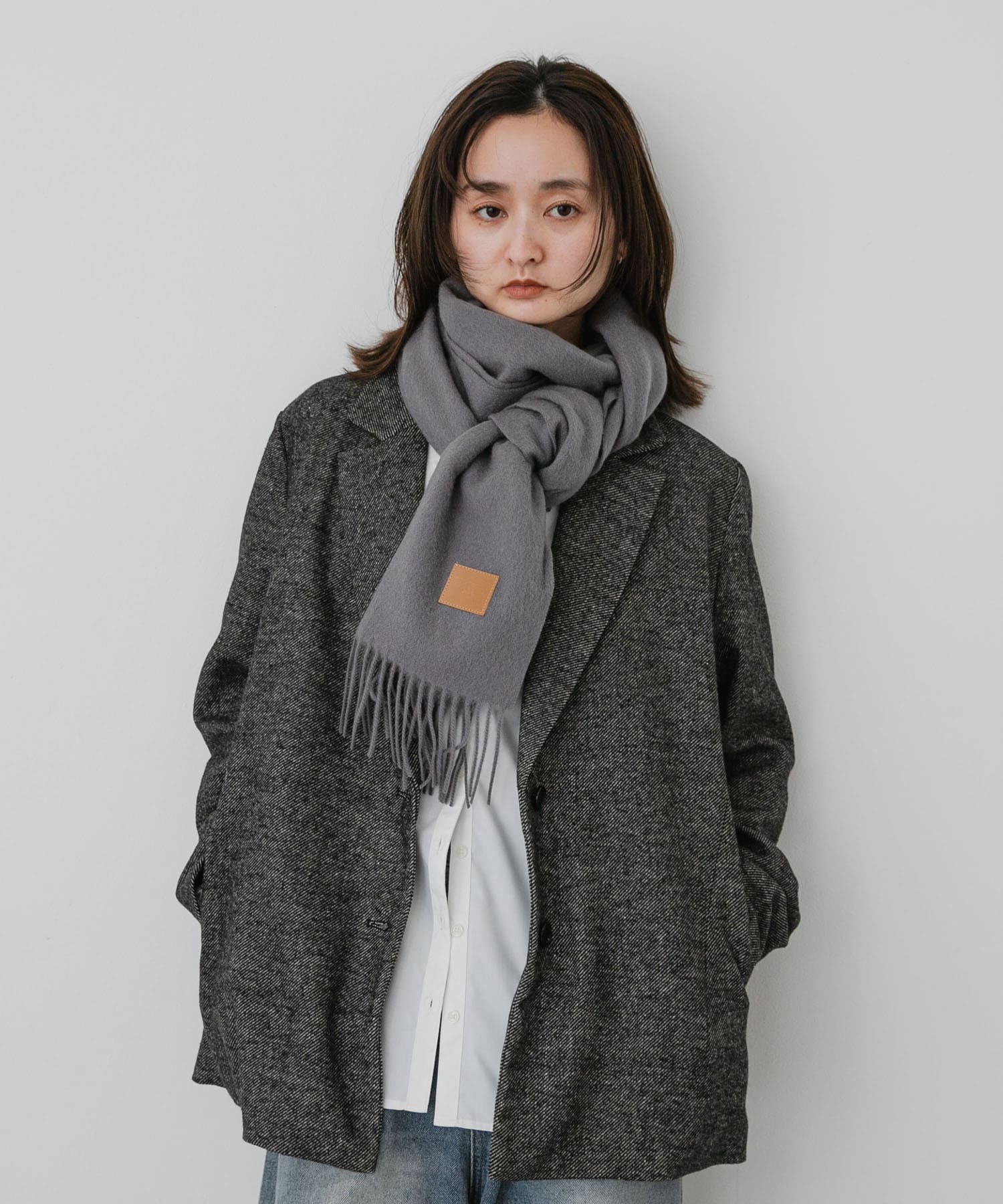 GRAY