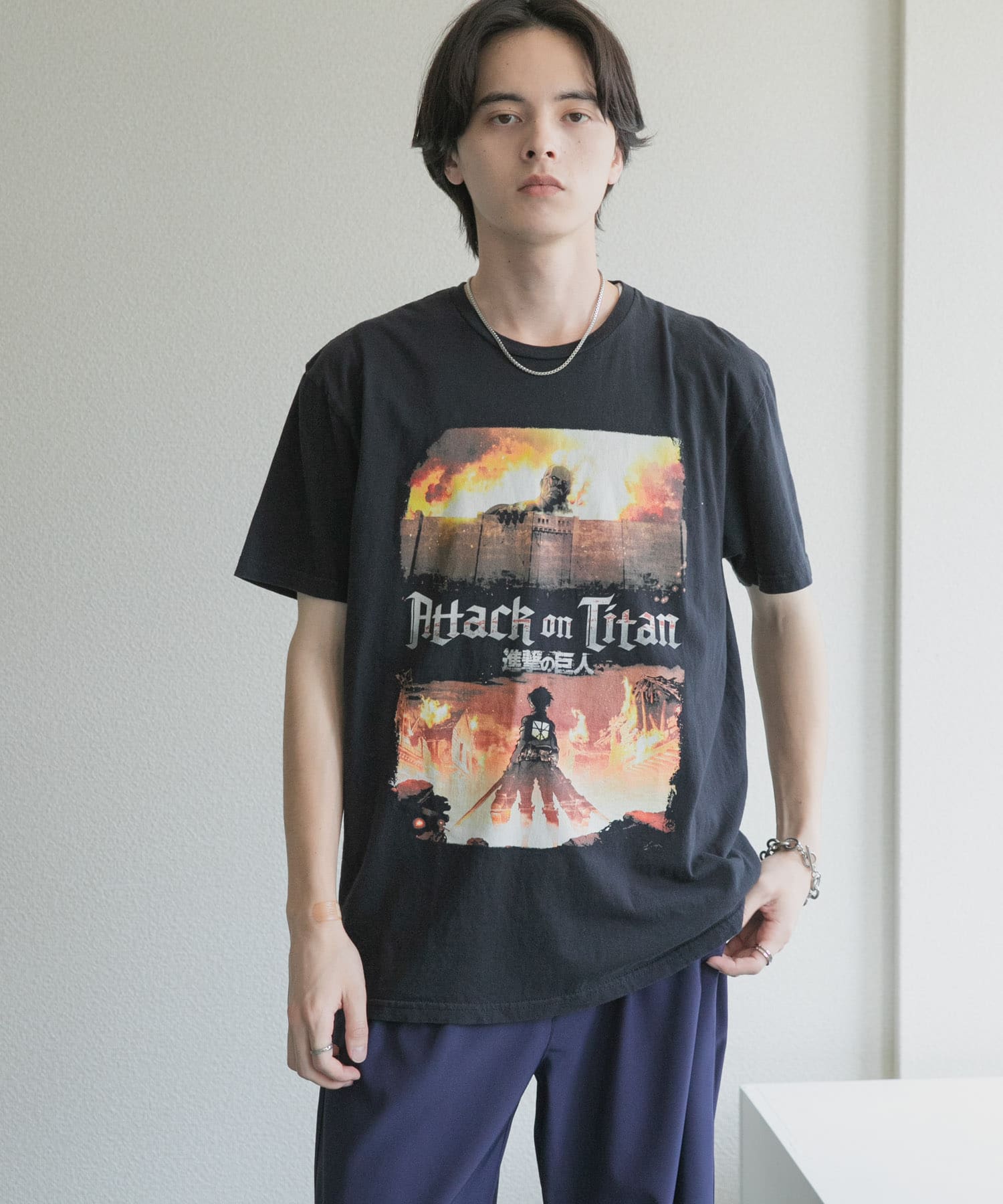 THRIFTY LOOK ATTACK ON TITAN 2 フェードTシャツ(M BLACK): トップス