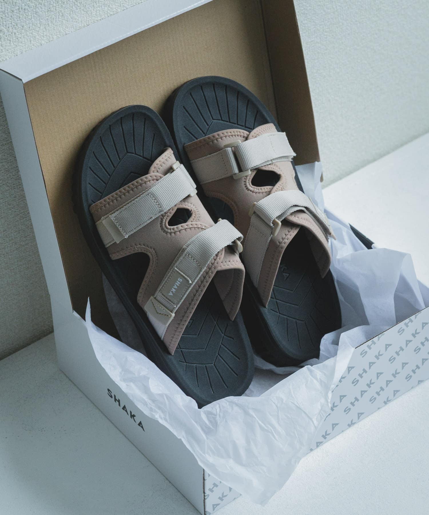 SHAKA　CHILL OUT GER TAUPE 26