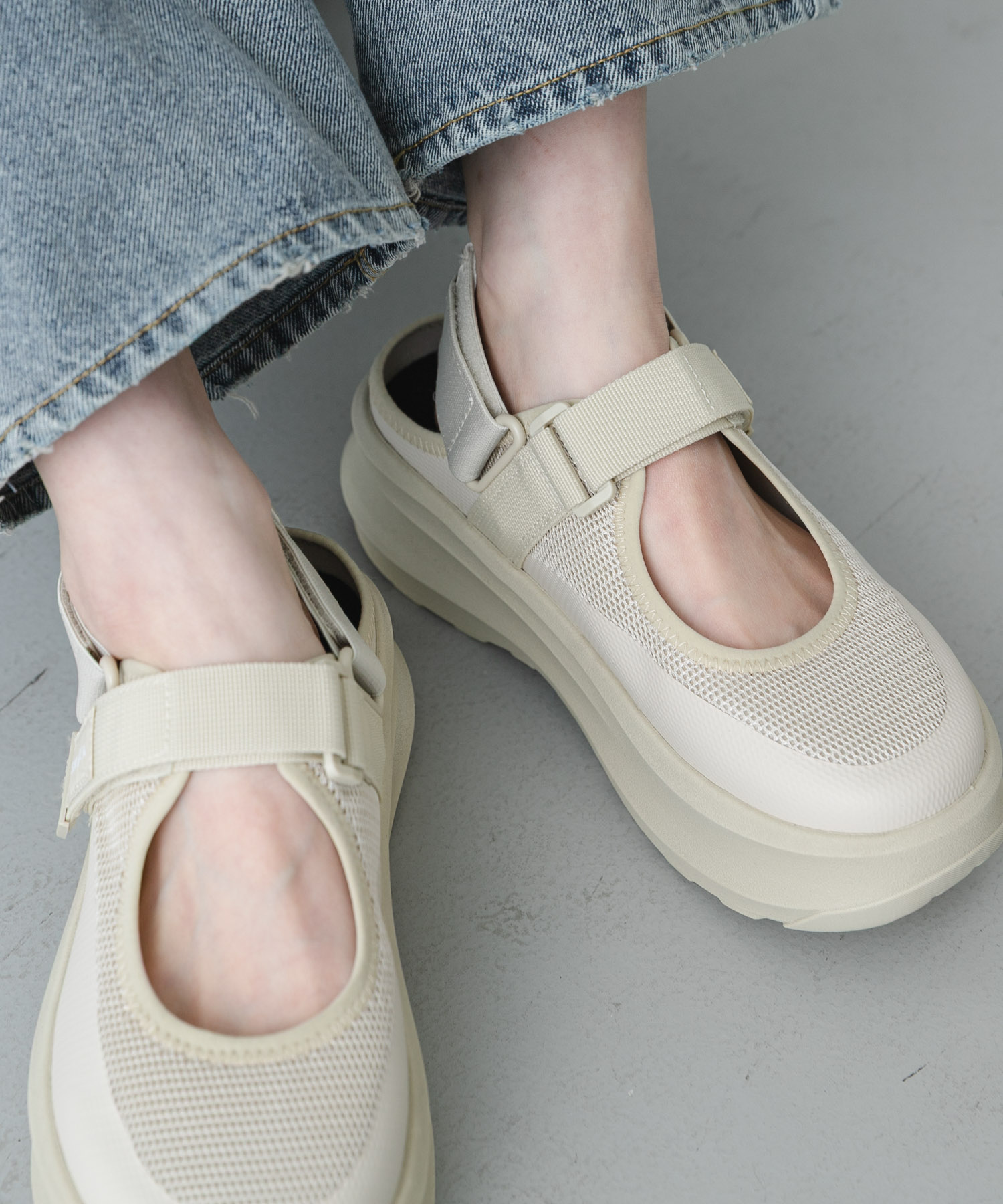 SHAKA　MARYJANE TRAIL CHUNKY GES LINENTAUPE 23