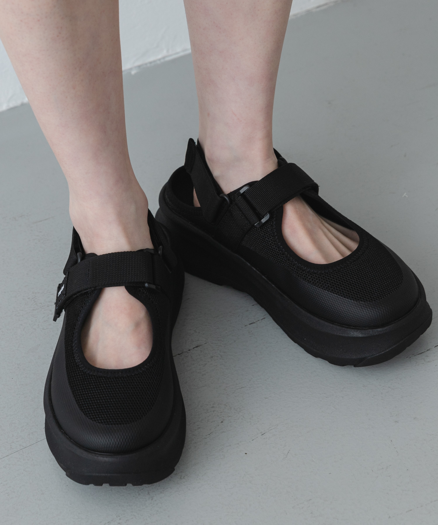 SHAKA　MARYJANE TRAIL CHUNKY GES BLACK 23