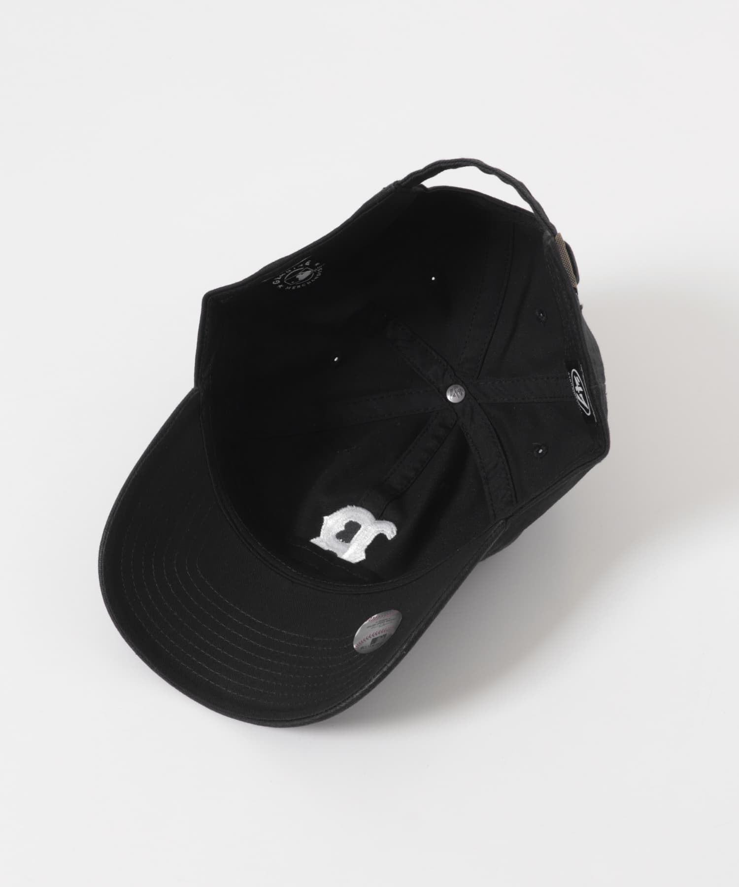 BLK×WHT