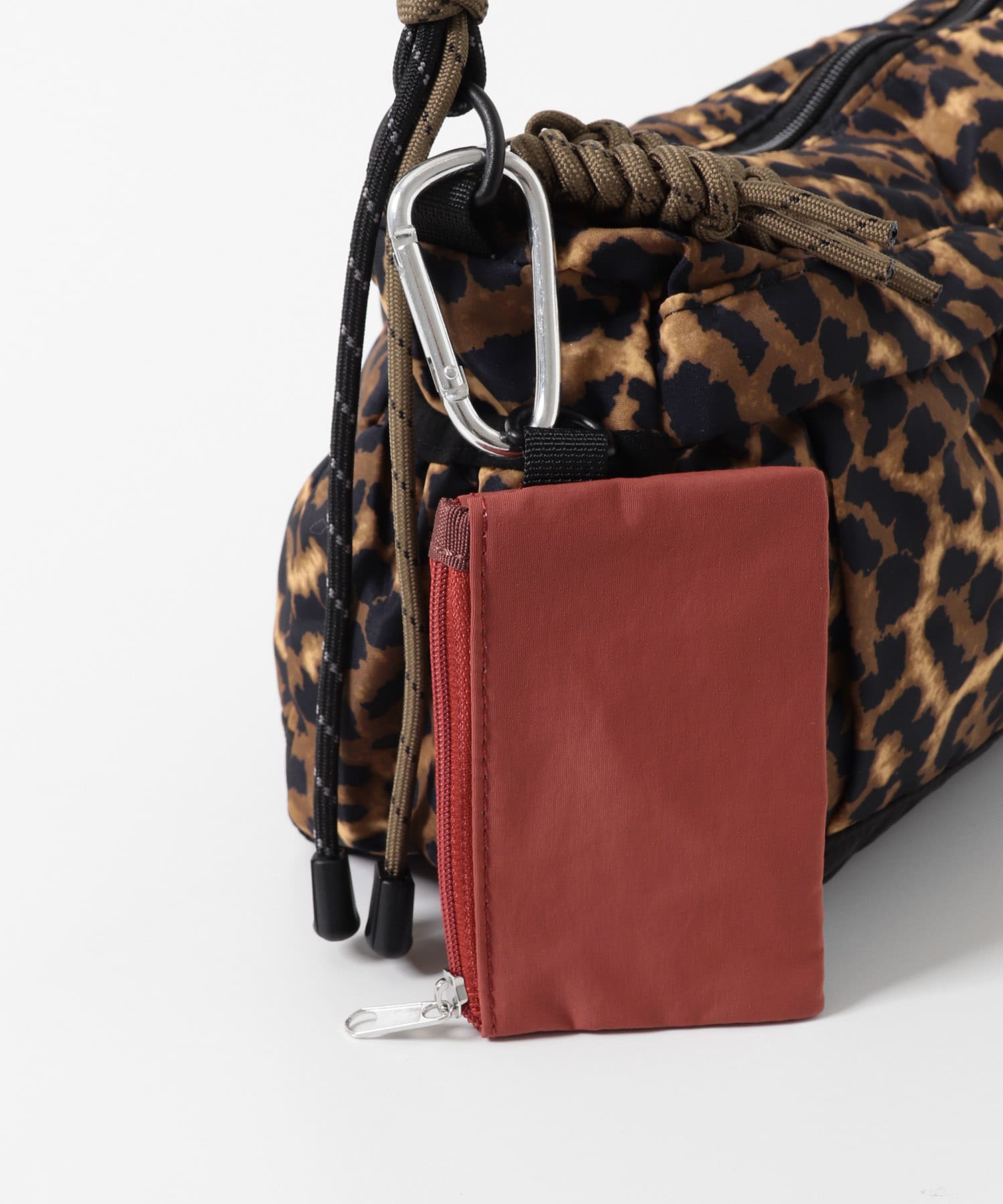CONTROL FREAK　ポケットワイドショルダー LEOPARD One