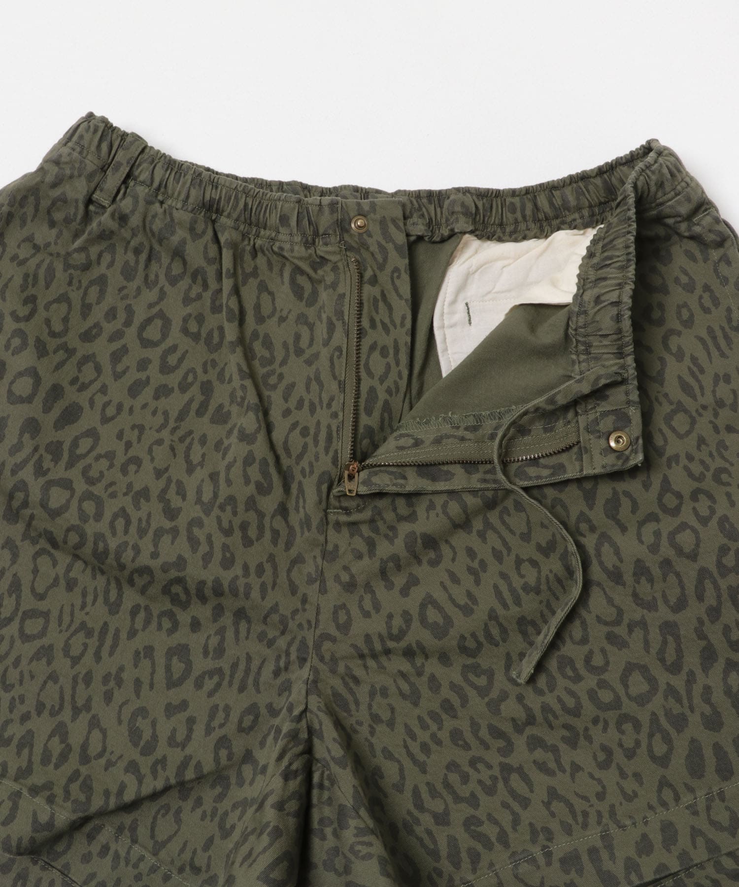 WAX　LEOPARD SHORTS KHAKI M