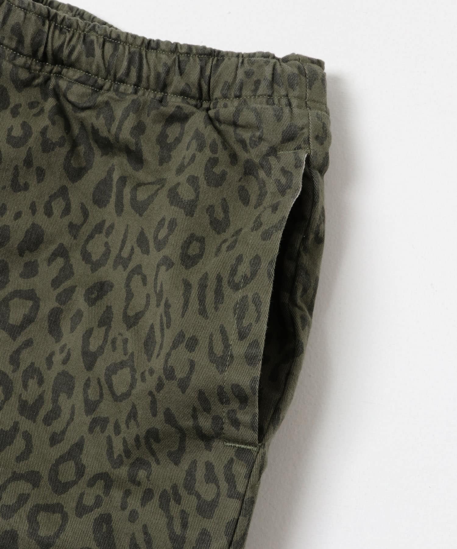 WAX　LEOPARD SHORTS KHAKI M
