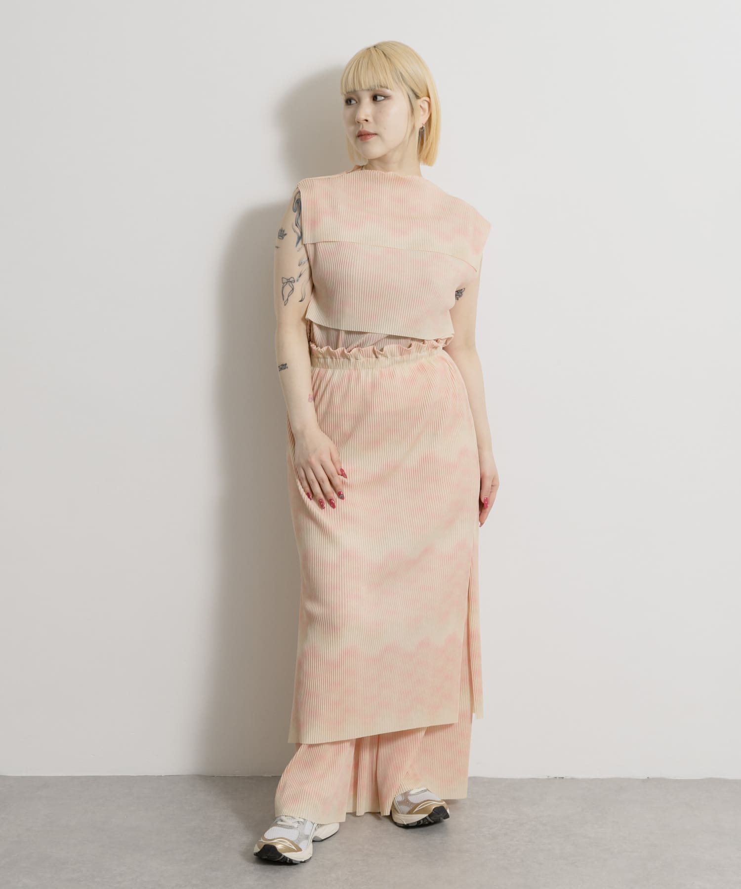 身長 : 156cm サイズ : 2