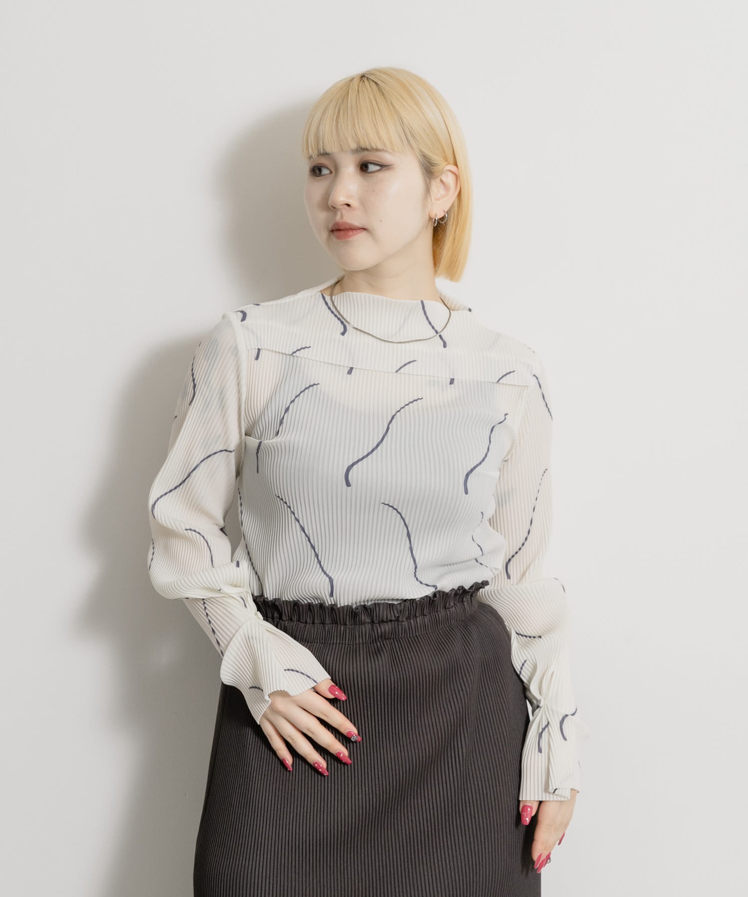 身長 : 156cm サイズ : 1