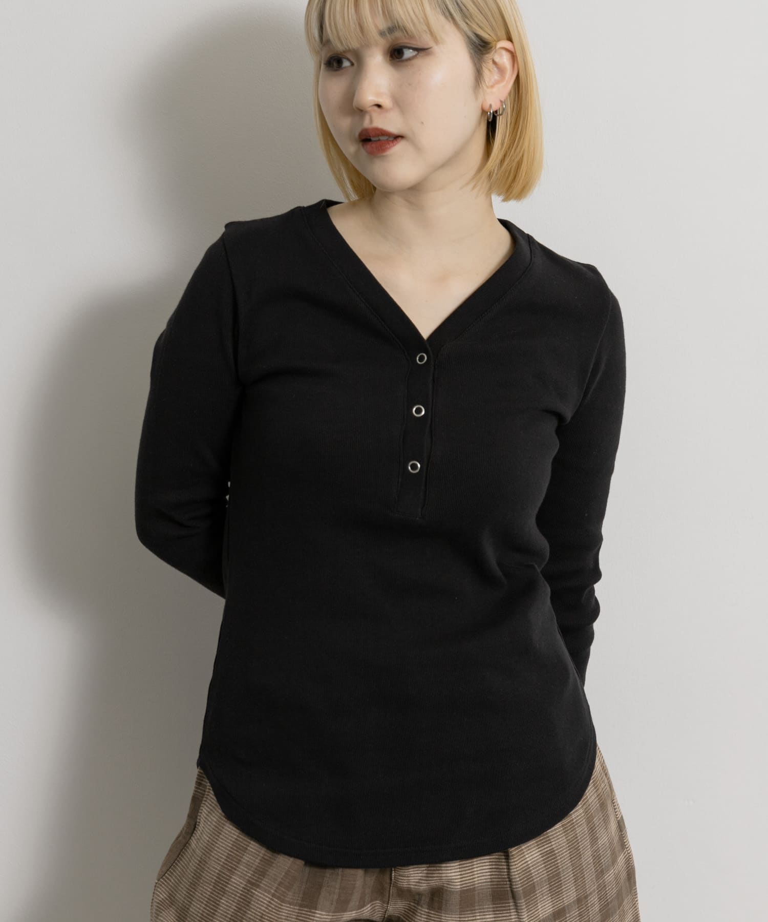 MIDIUMISOLID　RIB HENLEY NECK P/O