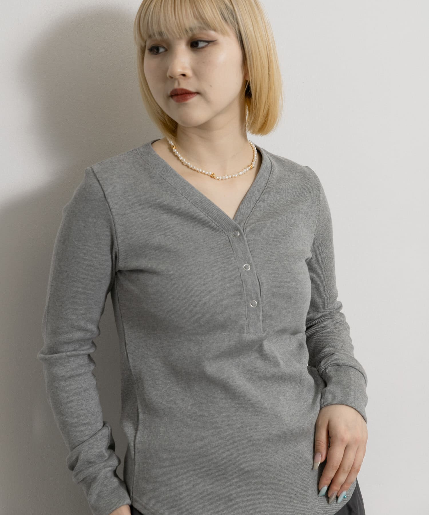 TOP GRAY