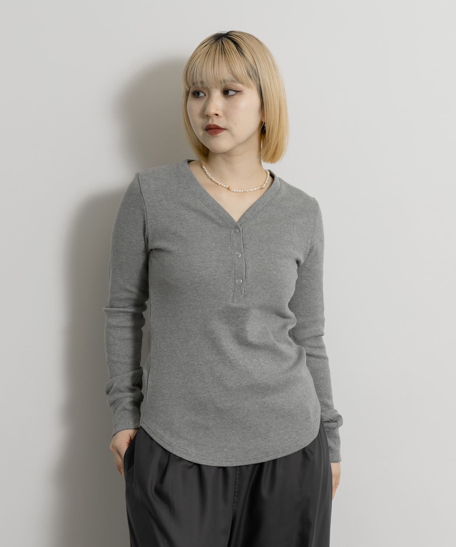 TOP GRAY