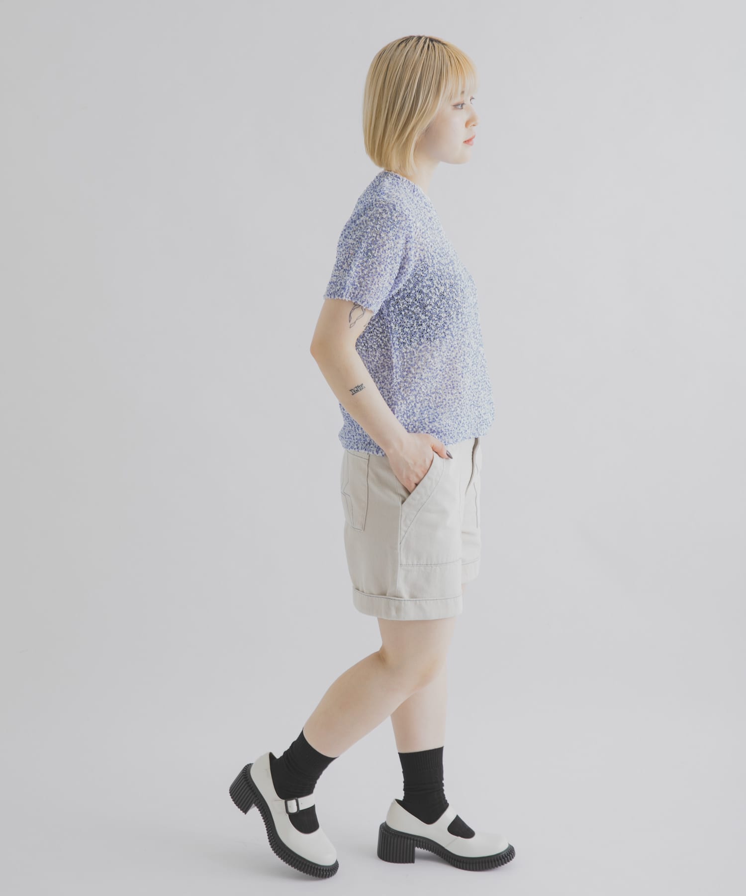 身長 : 156cm サイズ : 38