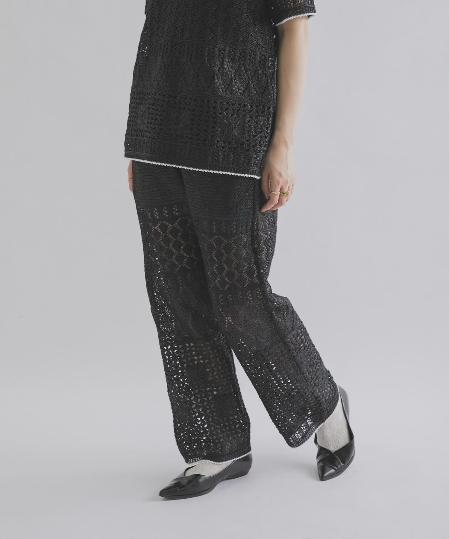 米富繊維　SUKASHI EMBOSSED KNIT PANTS