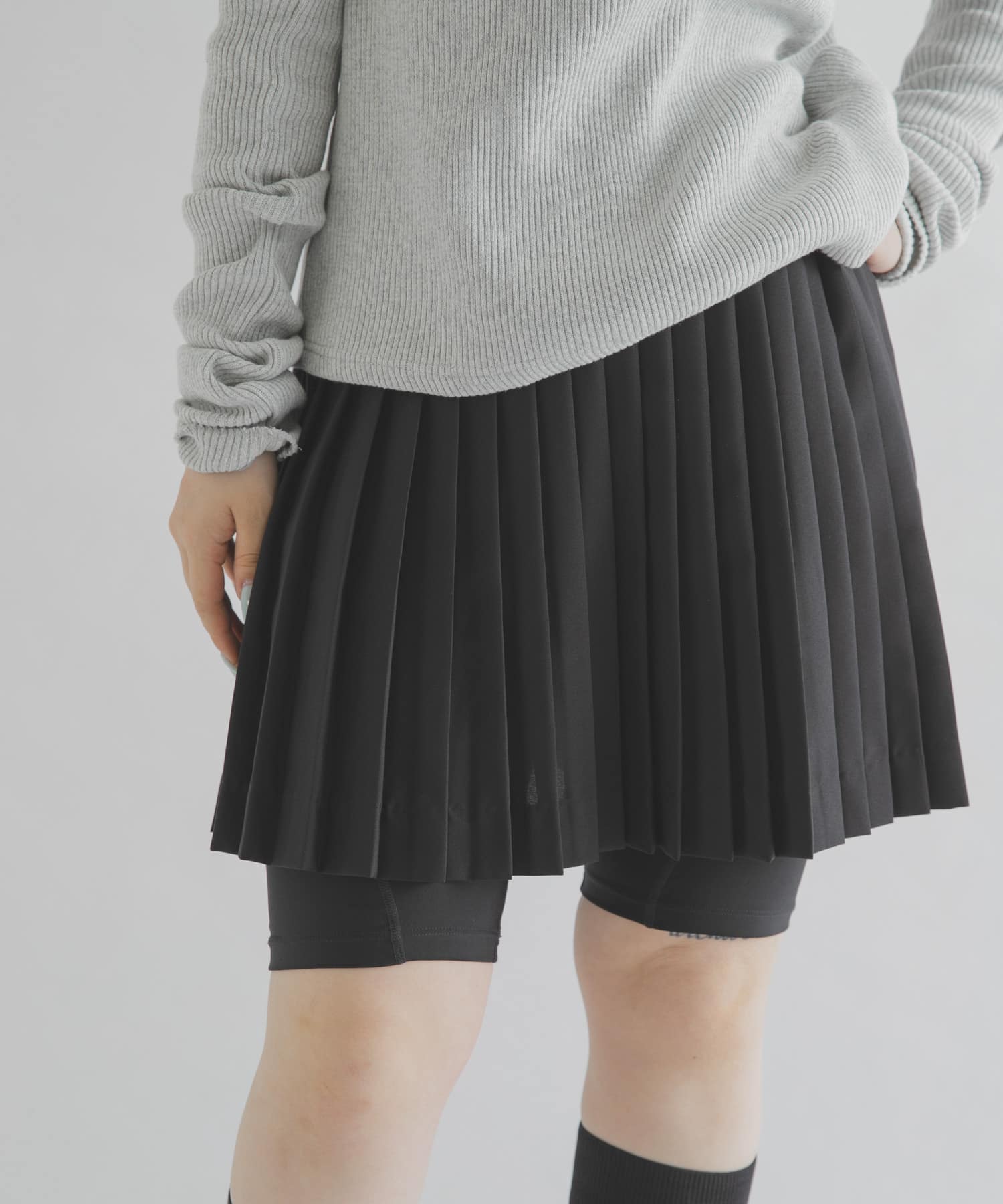 F/CE.　ARC PLEAT SKIRT