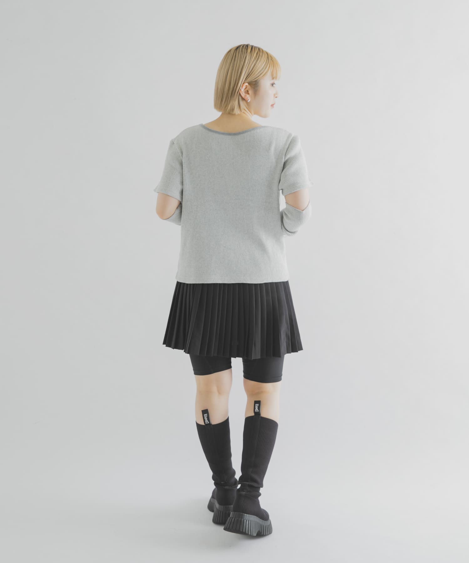 身長 : 156cm サイズ : M