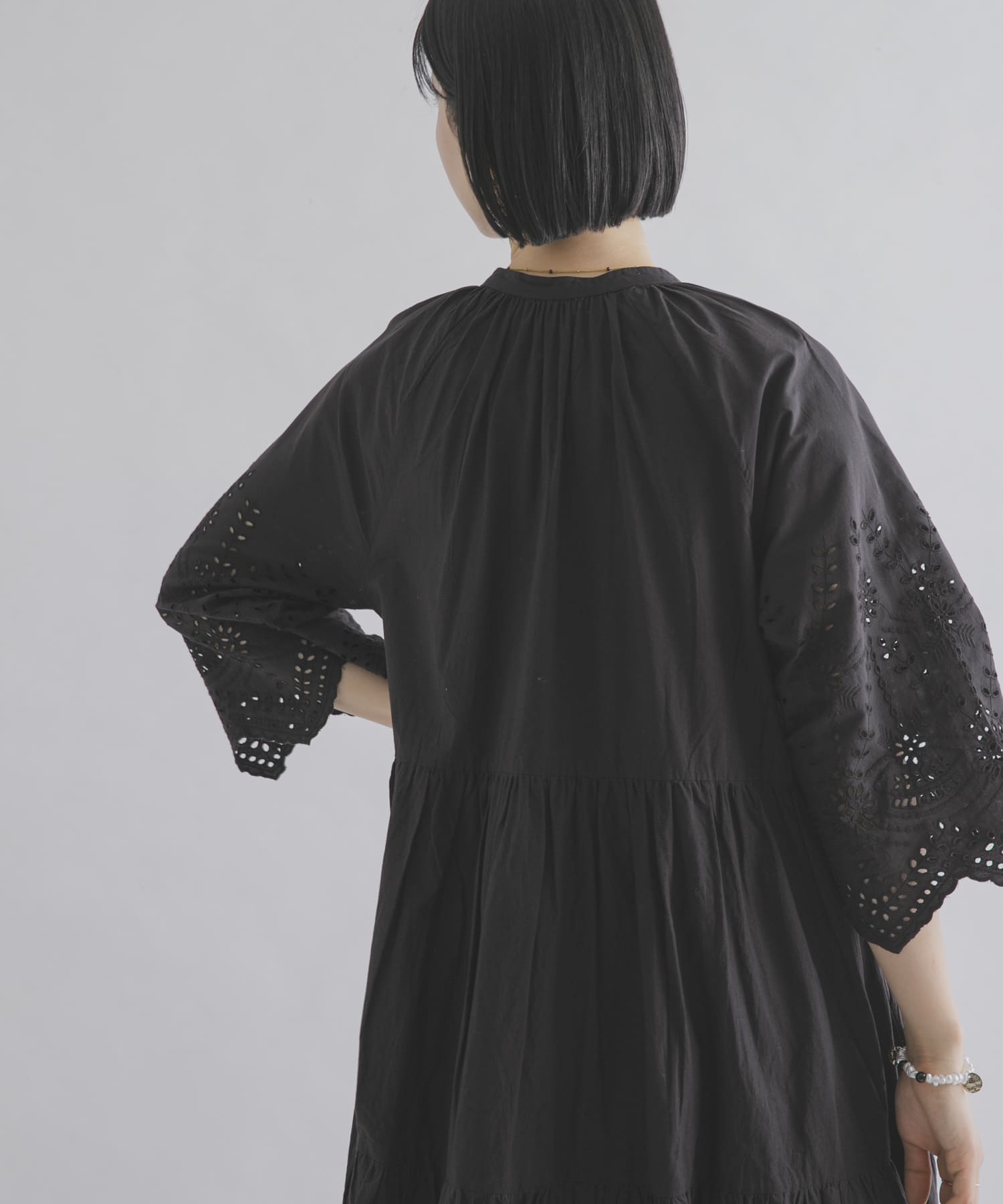 身長 : 164cm サイズ : Free