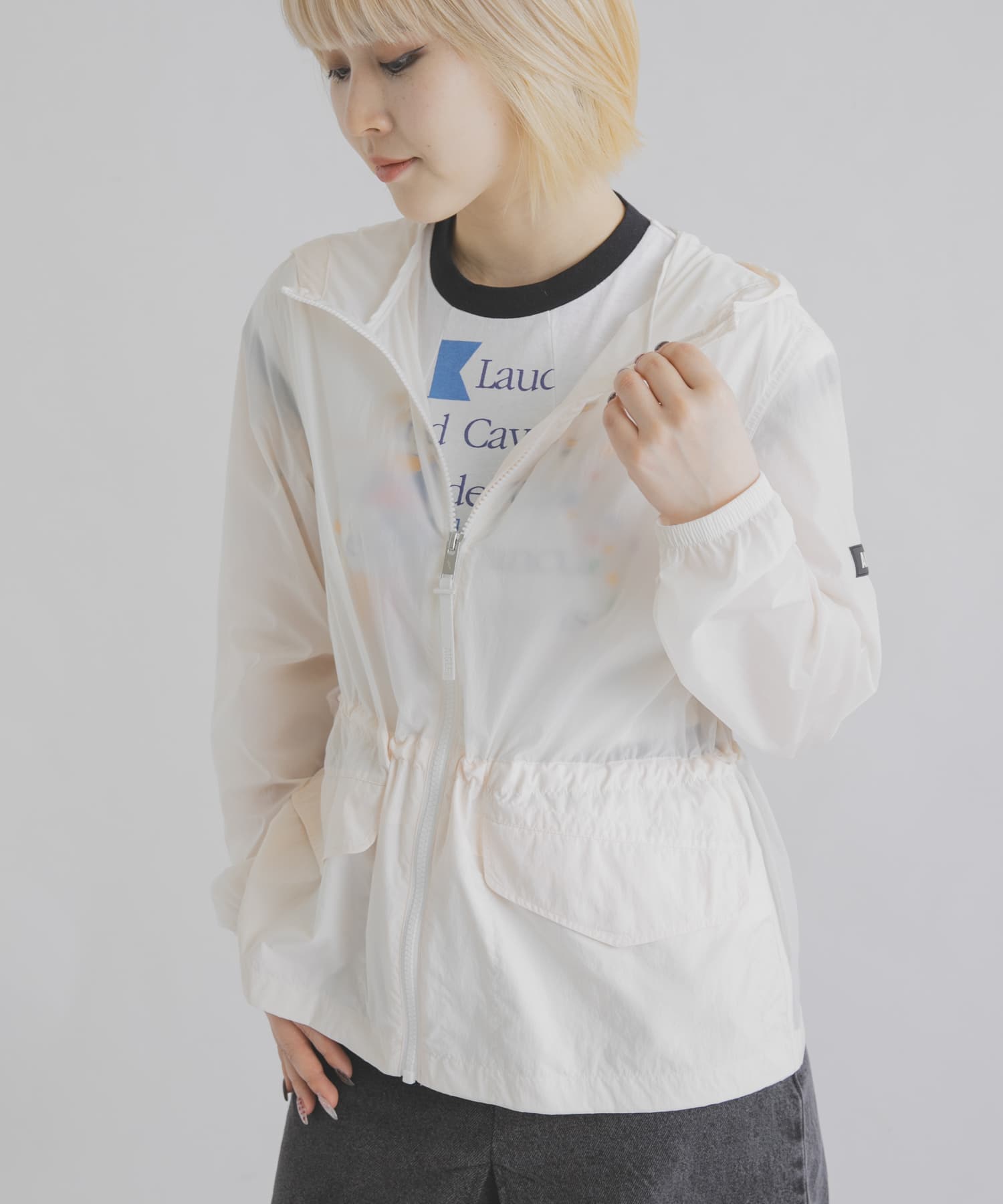 身長 : 156cm サイズ : 38