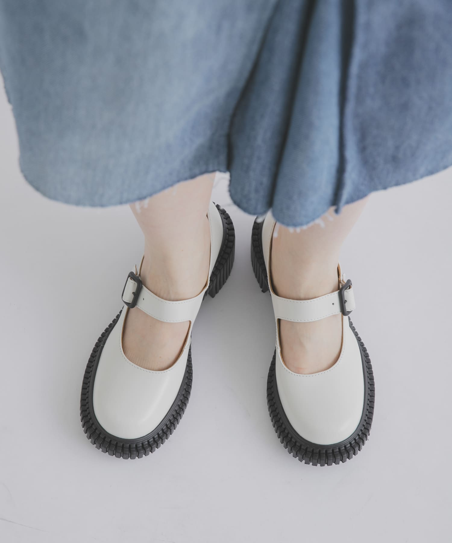 002WHT