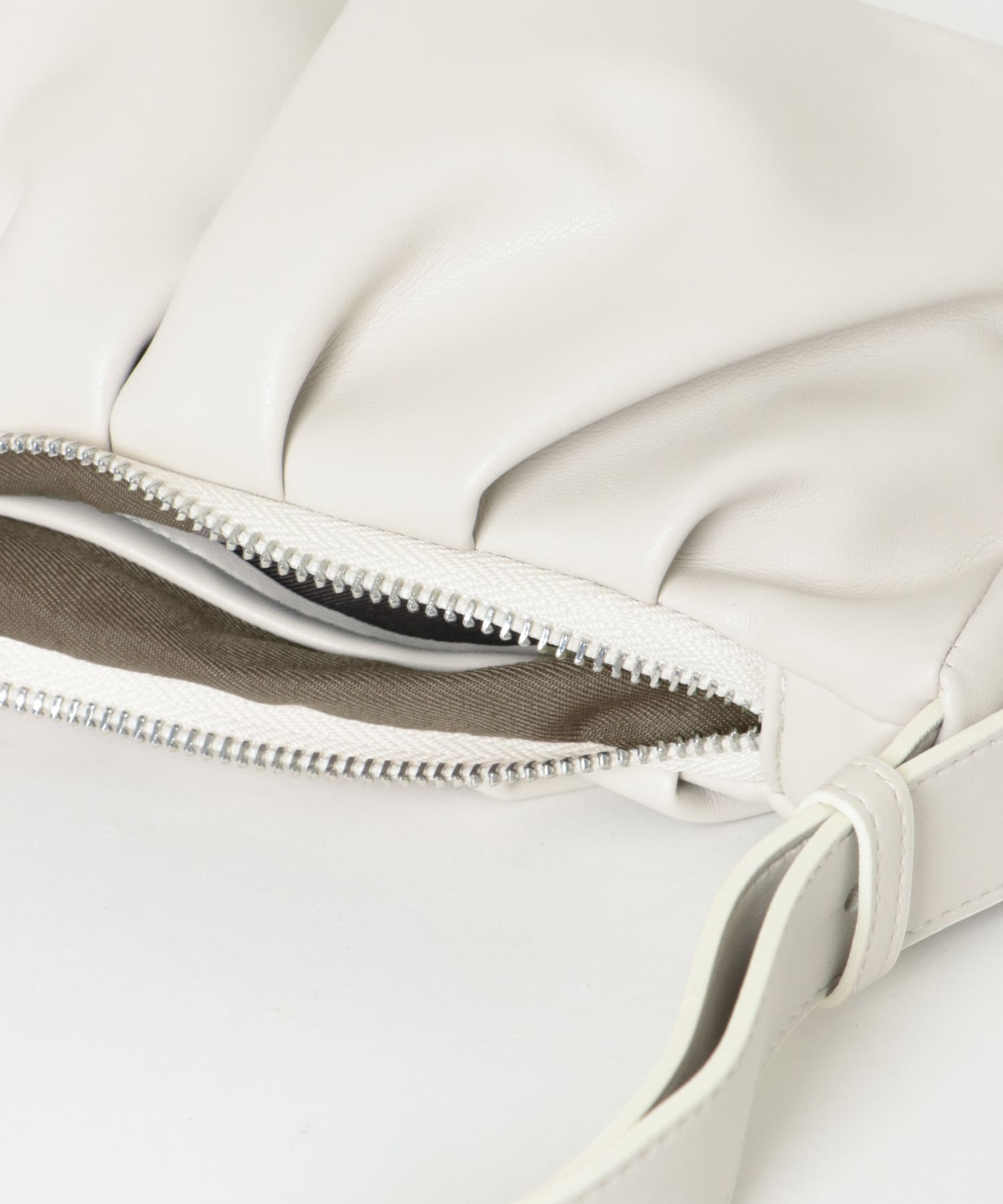 ALICE MARTHA　ERIN MINI IVORY Free