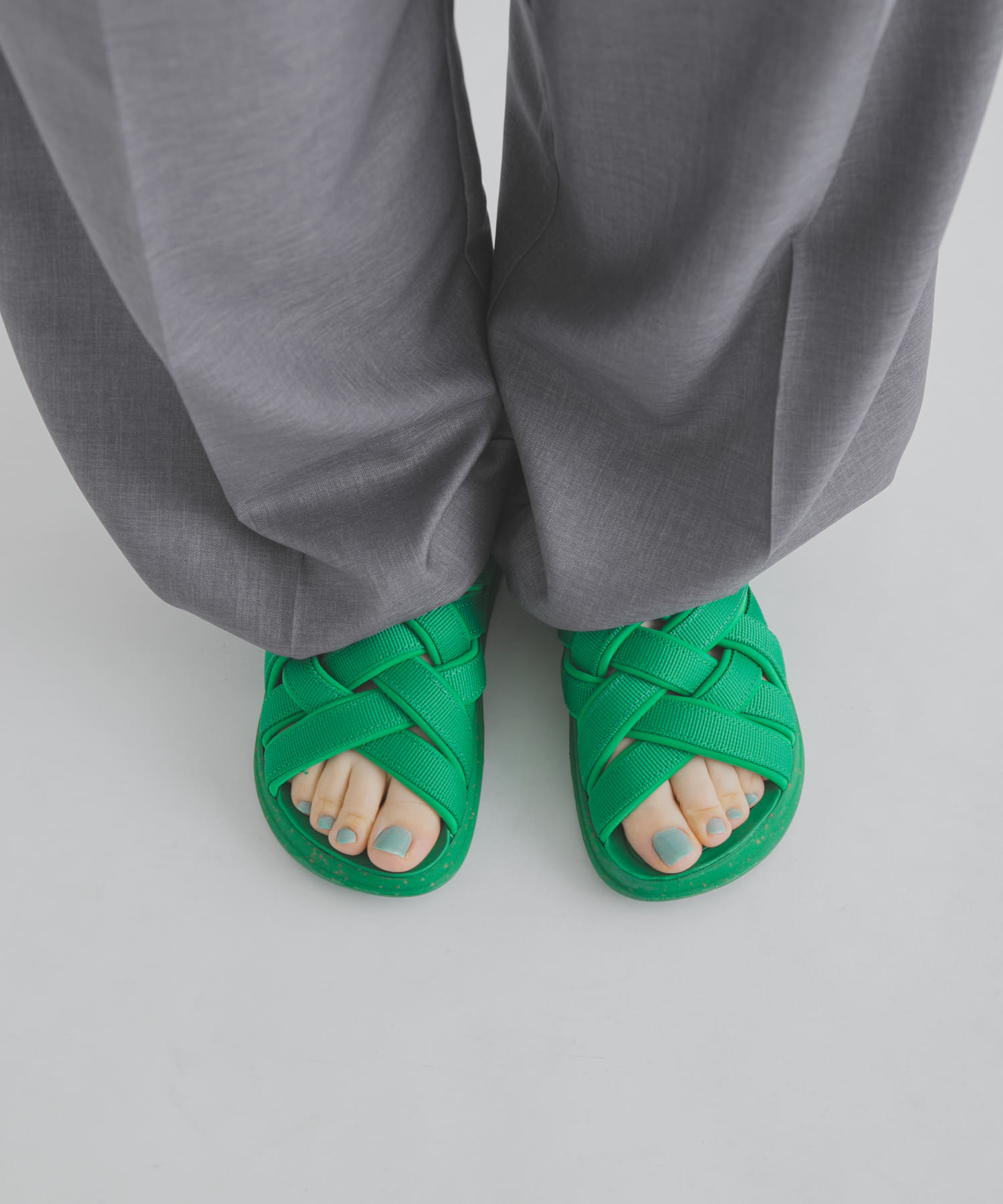 GREEN