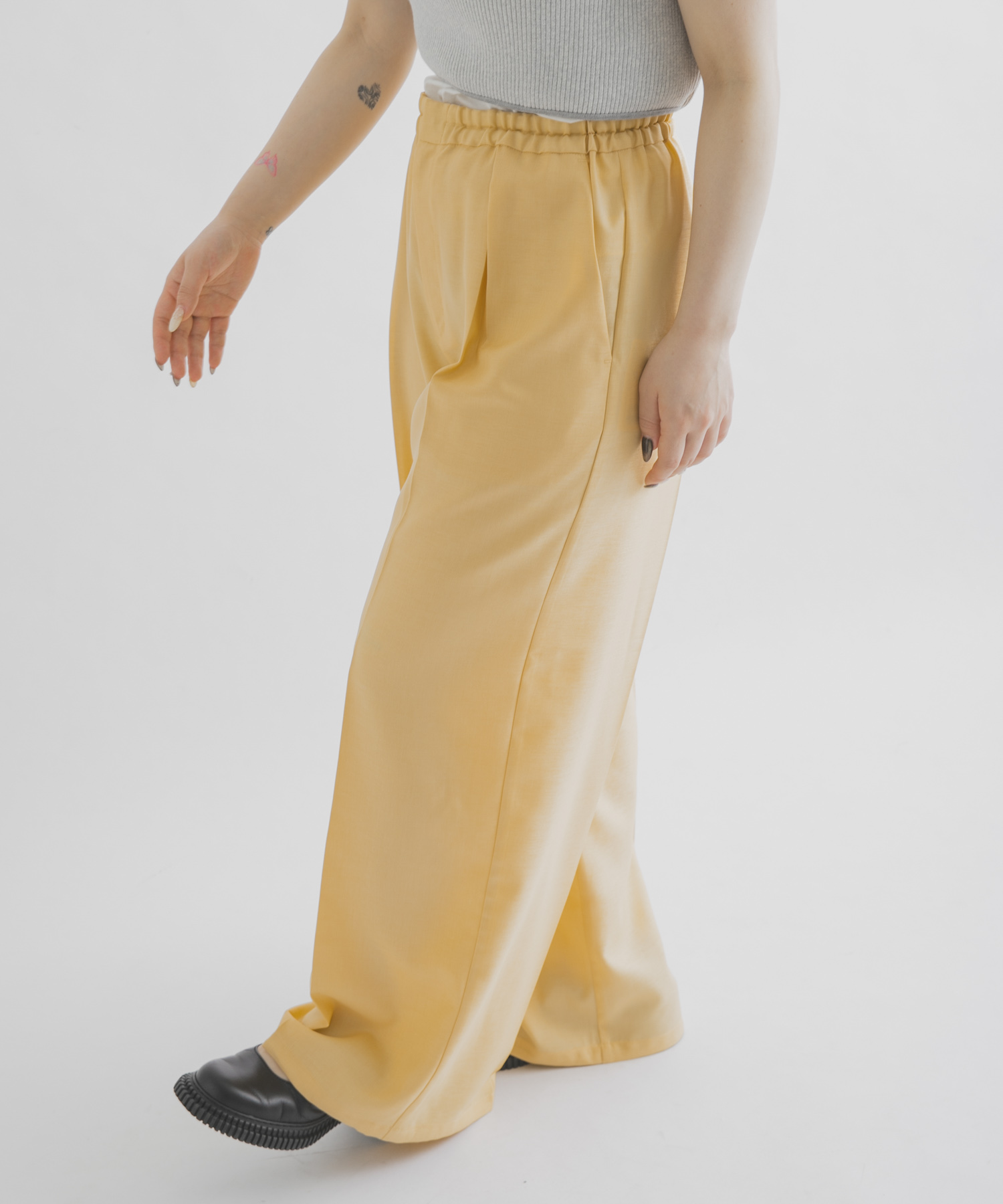 身長 : 156cm サイズ : 2