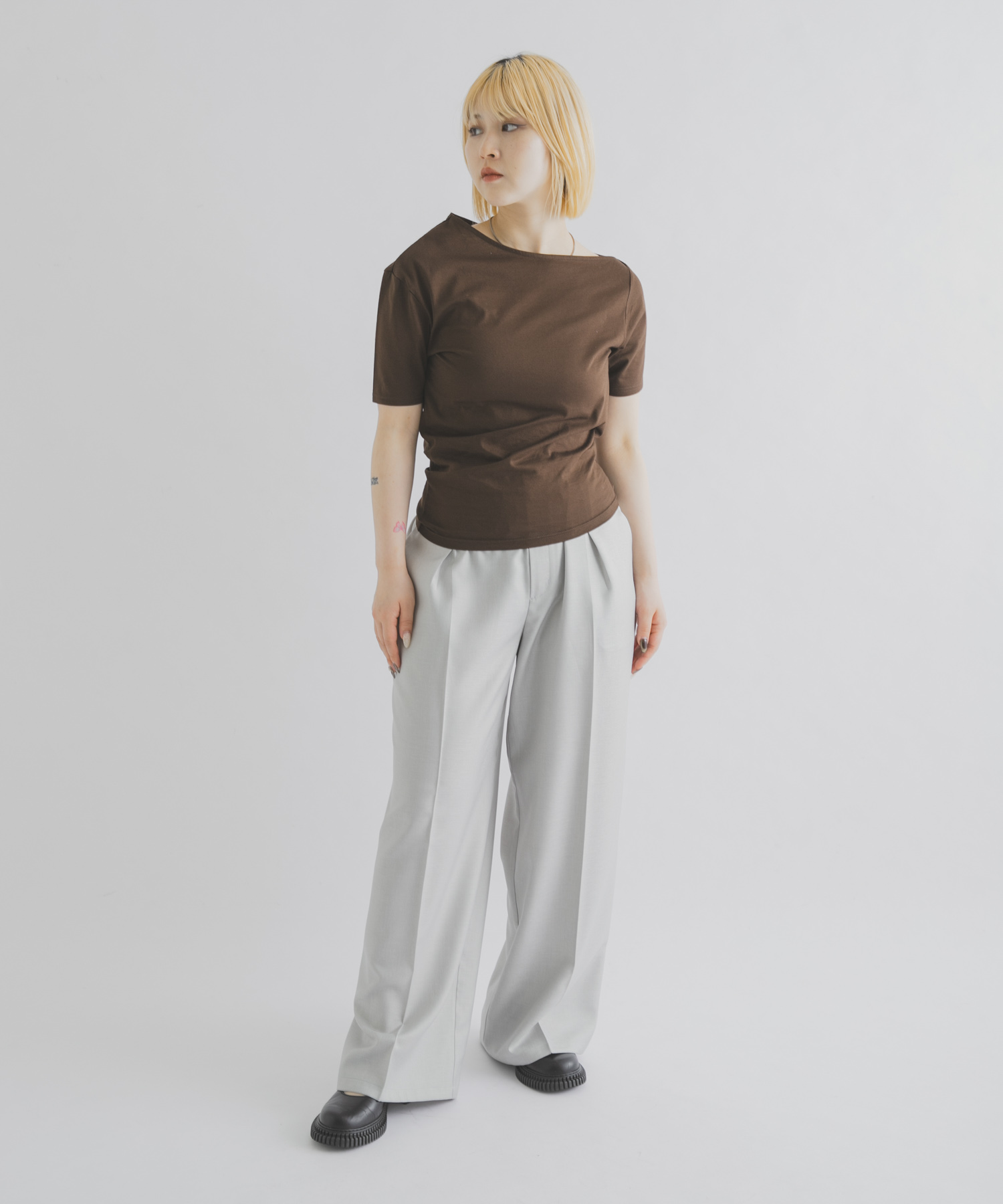 身長 : 156cm サイズ : 2