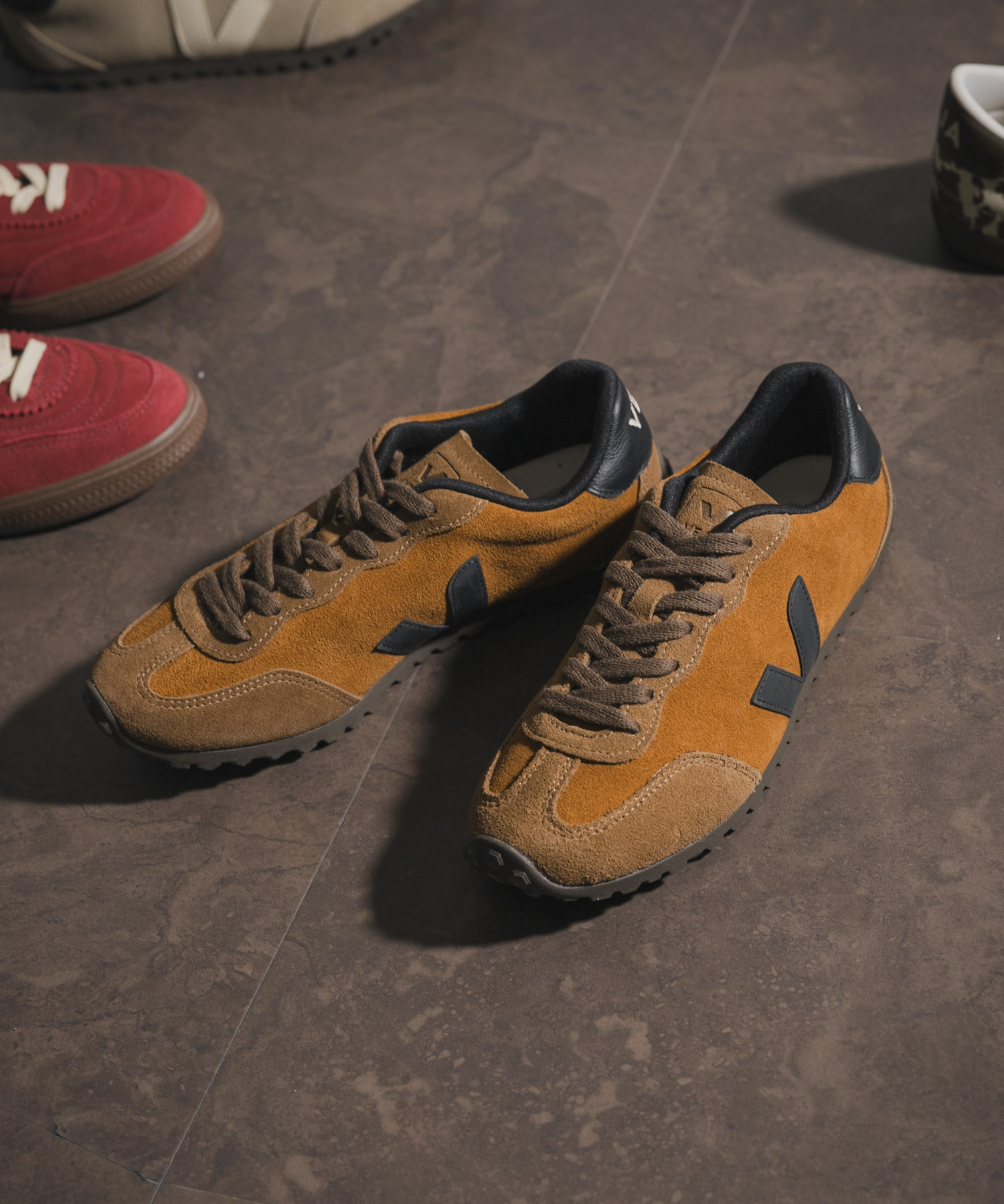 veja　GT COGNAC BLACK M