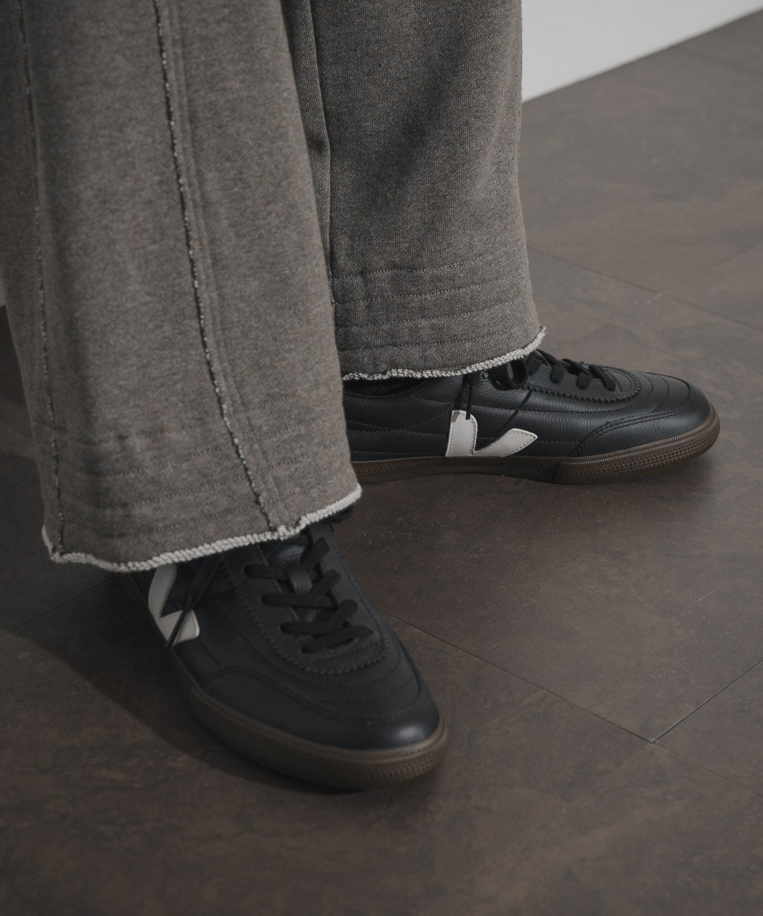 veja　PANENKA BLACK WHITE M