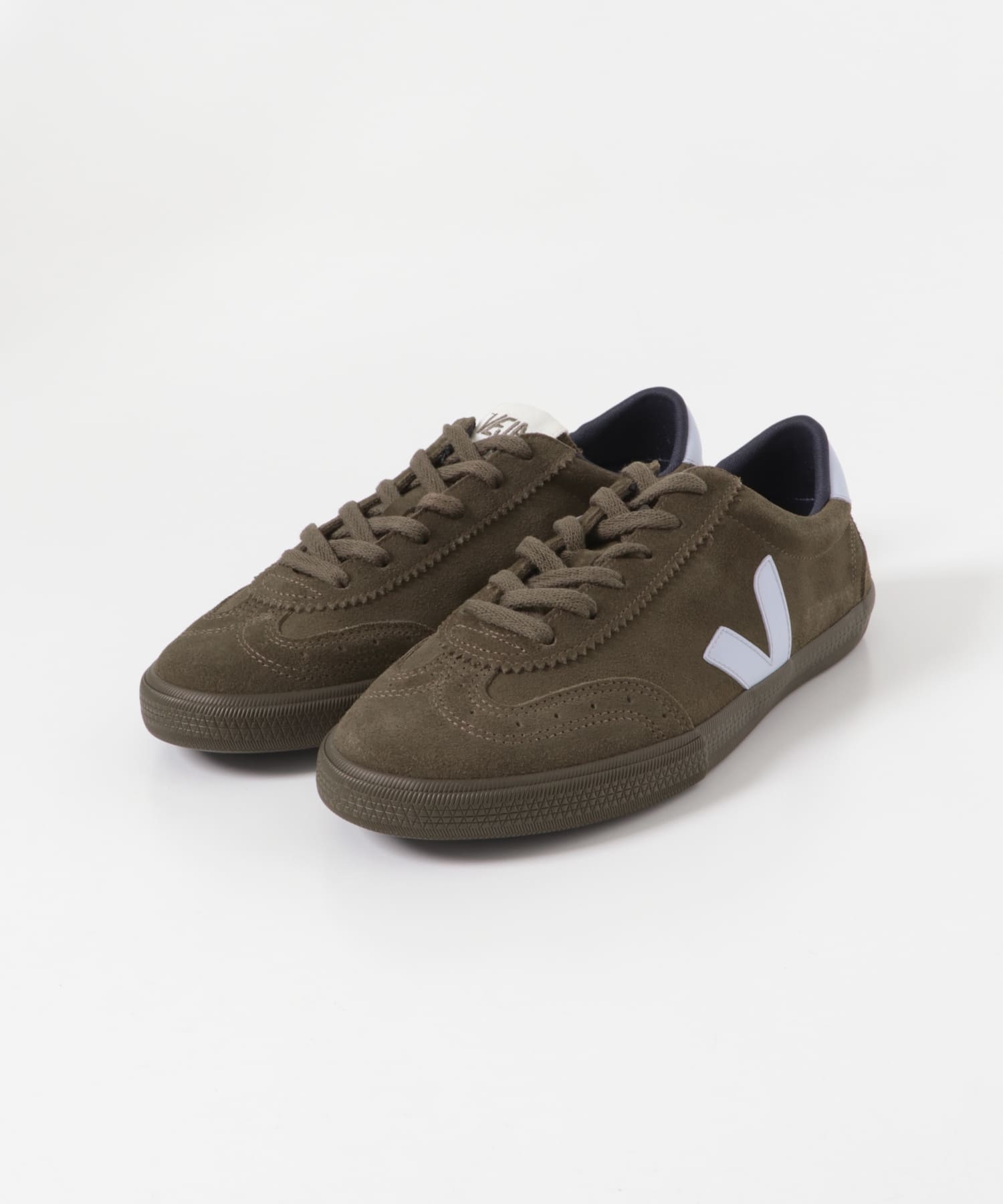 veja　VOLLEY EAGLE SWAN M