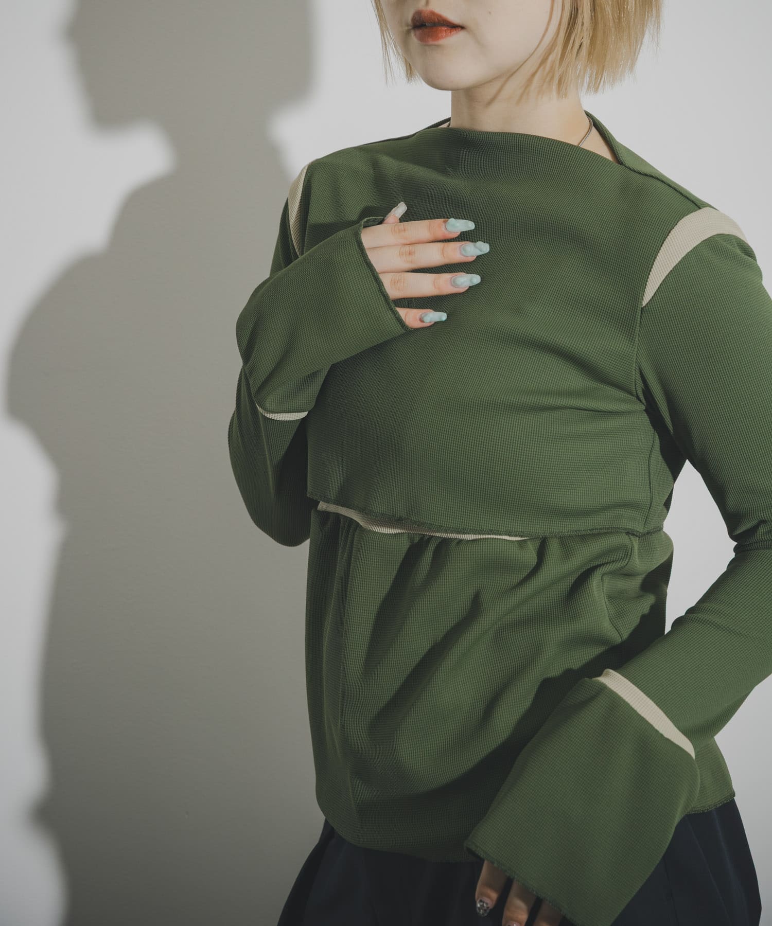 GREEN