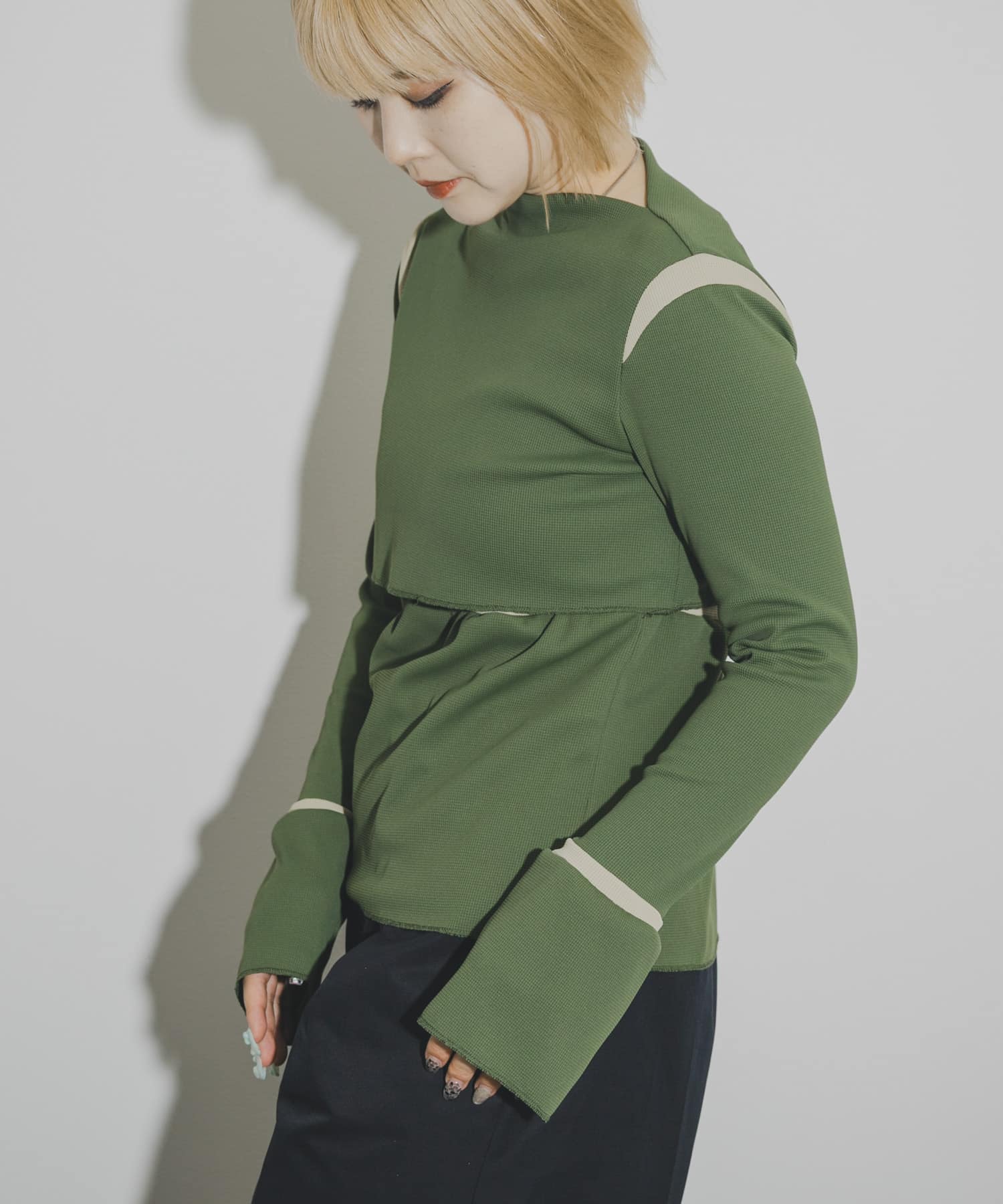 GREEN