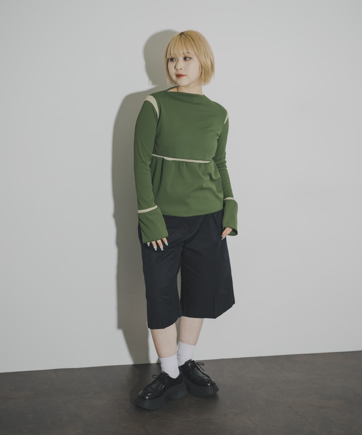 GREEN