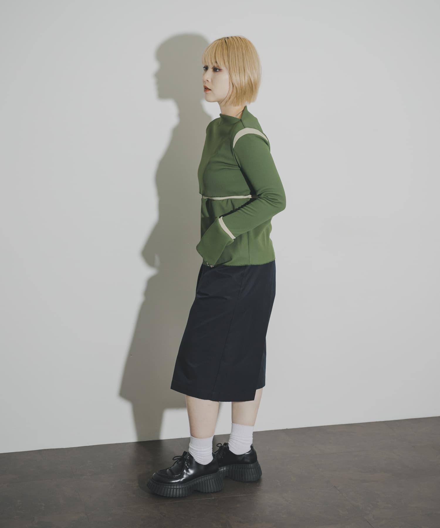 GREEN
