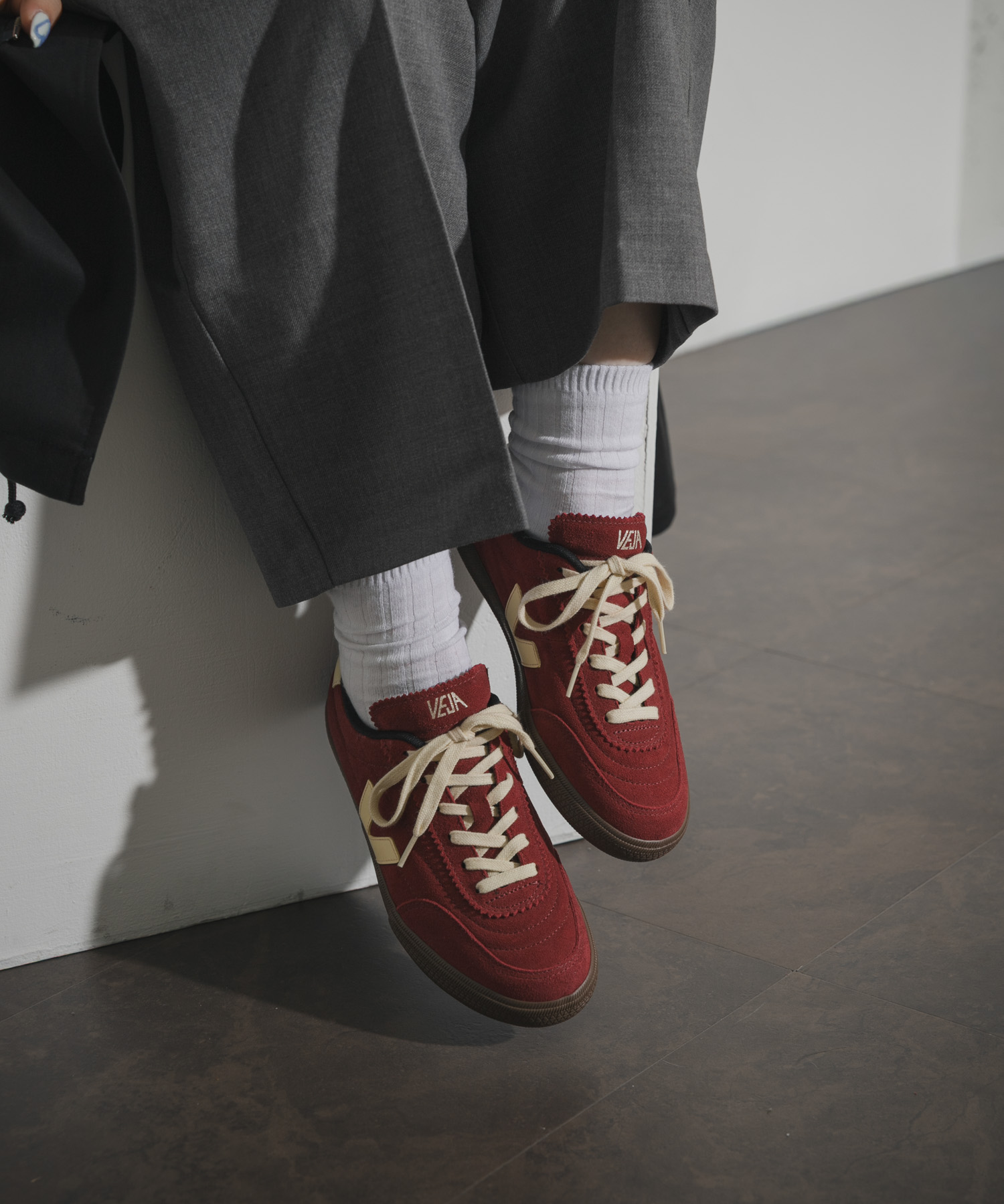 veja　PANENKA GRENAT SUN BARK W